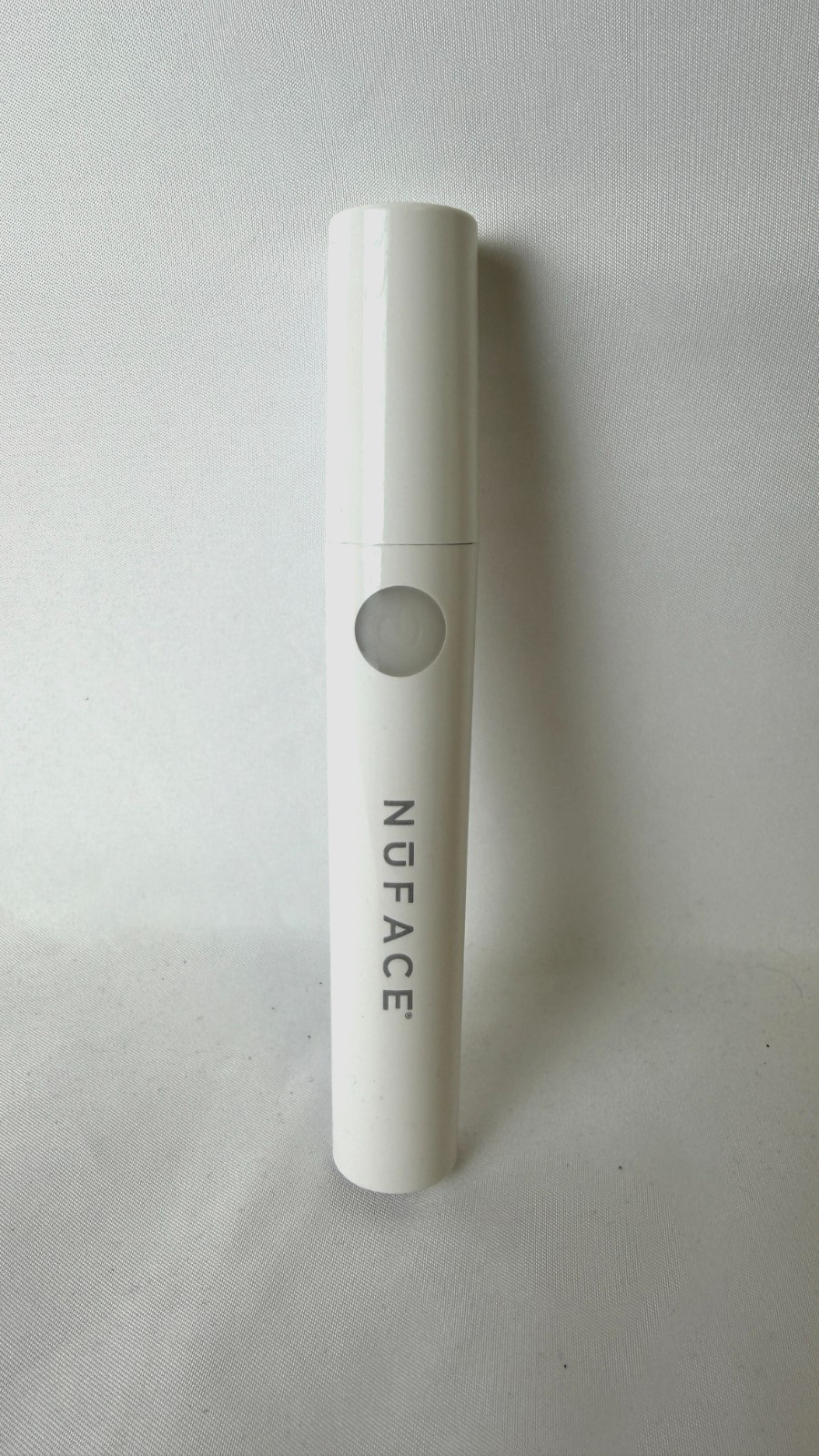NuFACE FIX Microwand Eye Lip Line Smoothing Device Microcurrent + USB Cable