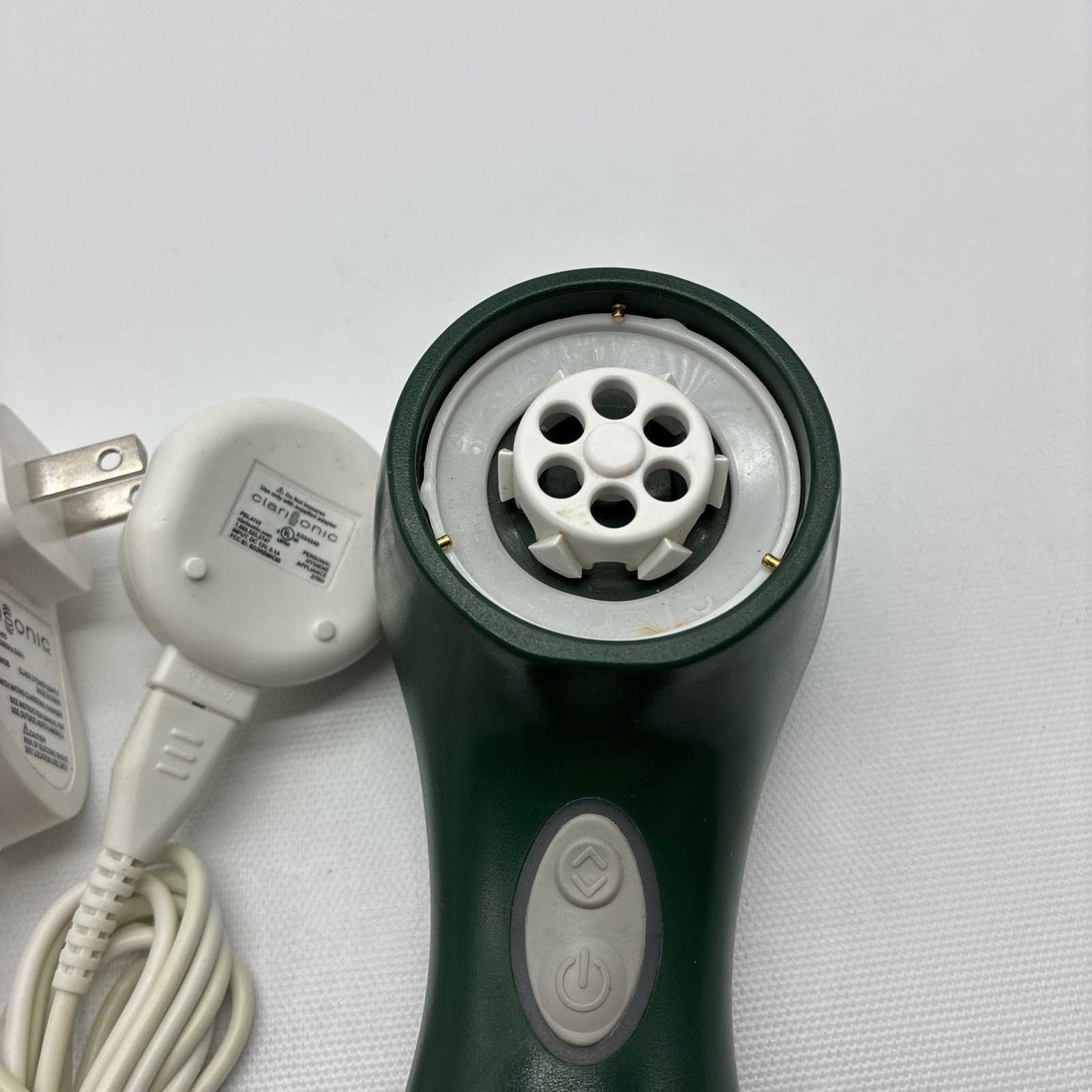 Clarisonic Mia 2 Skin Cleansing Exfoliating Used w/ Charger -Tested-GREEN