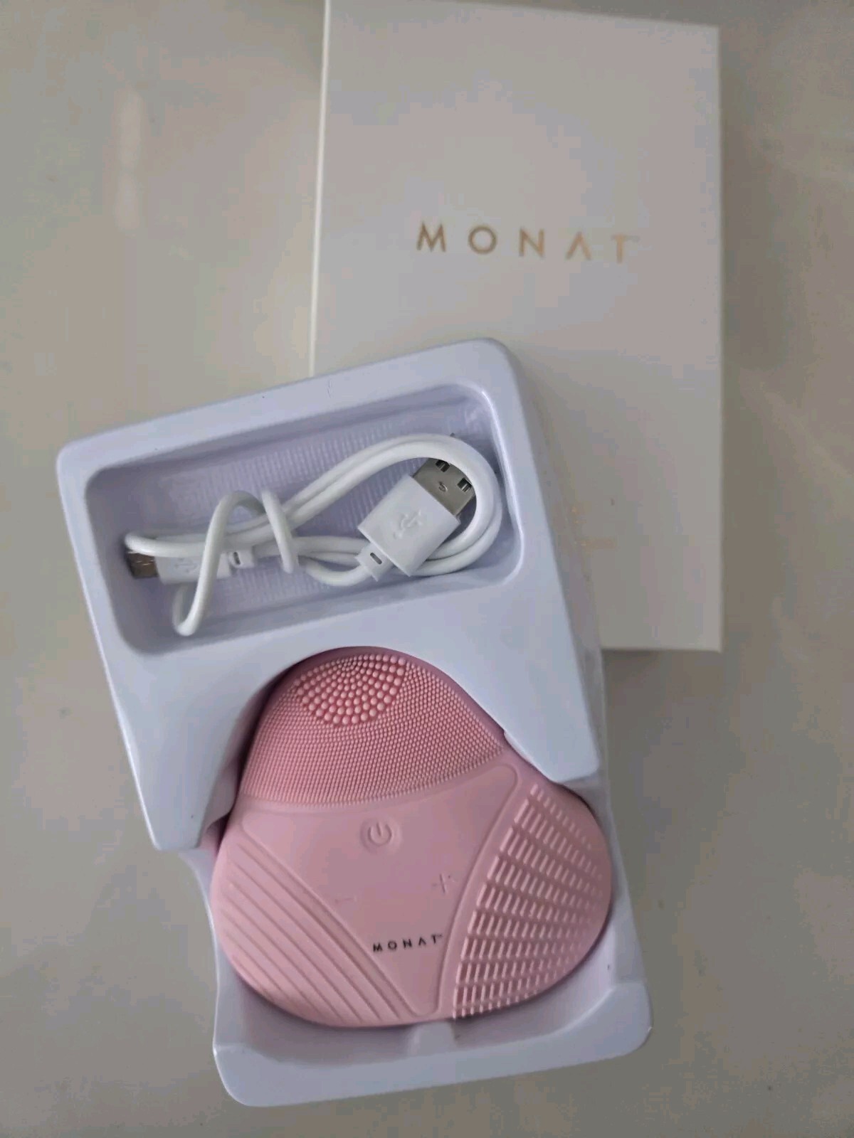 Monat SOFT TOUCH FACE CLEANSING BRUSH USB Rechargeable 3 Diff. Textures Silicone