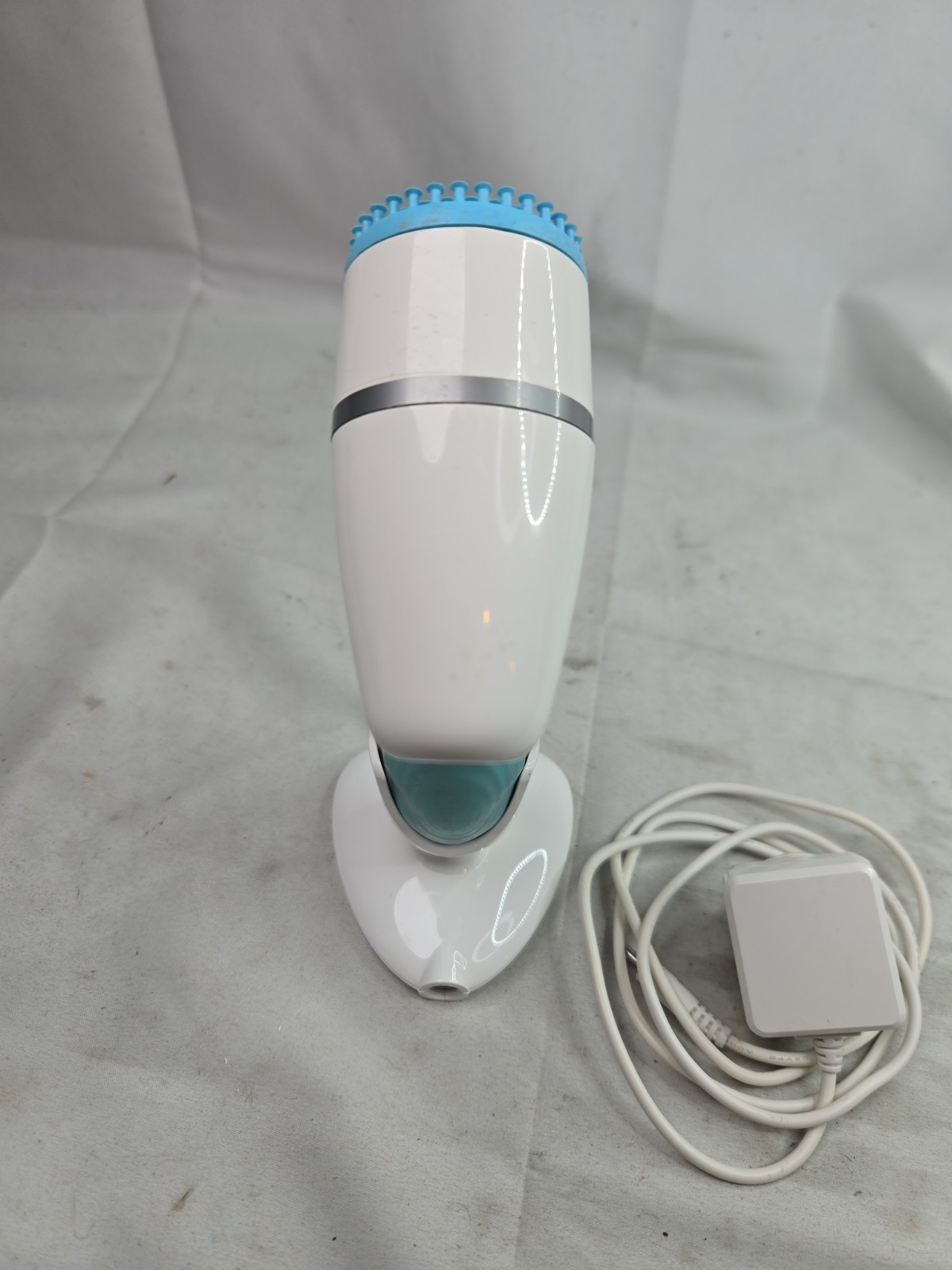 Nu Skin ageLOC LumiSpa Facial Cleansing Device & Charging Base