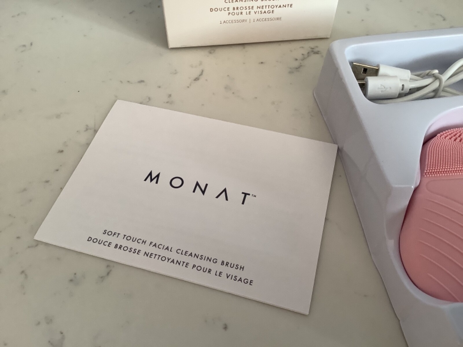 NEW AUTHENTIC MONAT SOFT TOUCH FACIAL CLEANING BRUSH ELECTRIC RECHARGEABLE NR