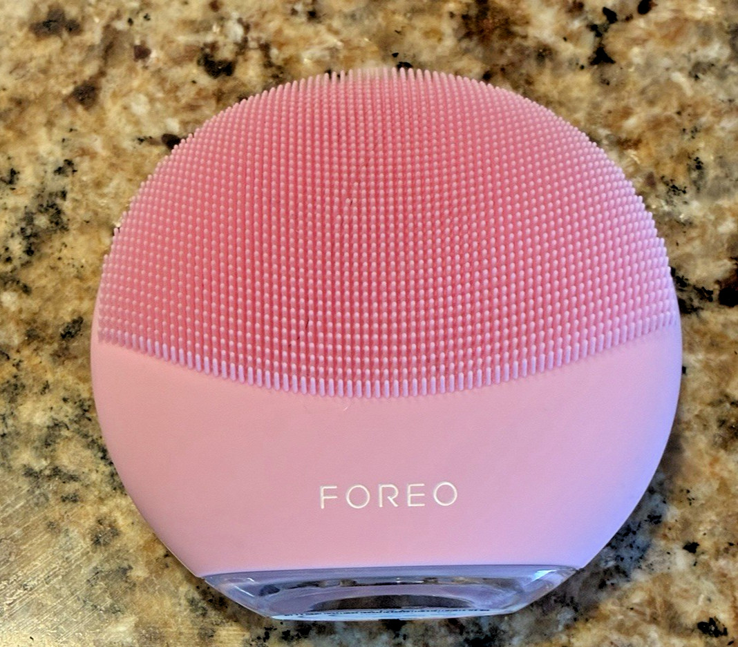 FOREO LUNA Mini 3 Facial Cleansing & Massaging Device No Charger Preowned