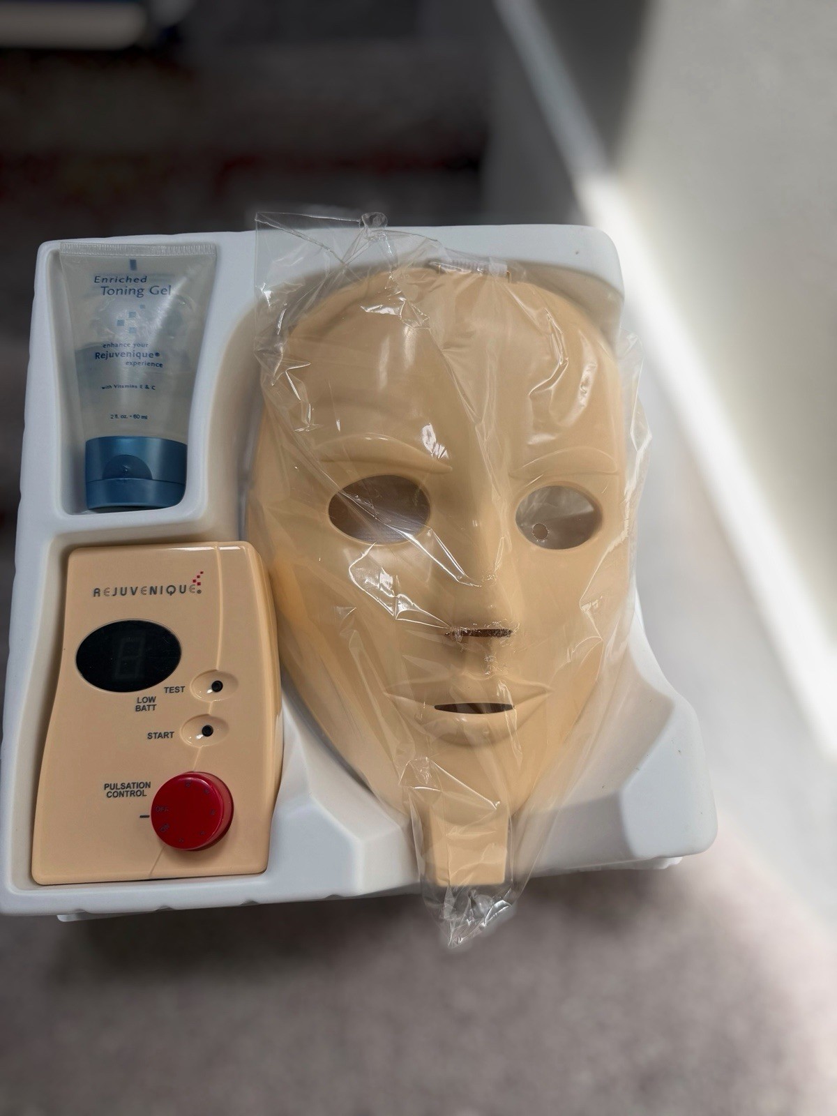 NEW Vintage 1999 Rejuvenique Facial Toning System Complete Kit Linda Evans NOS