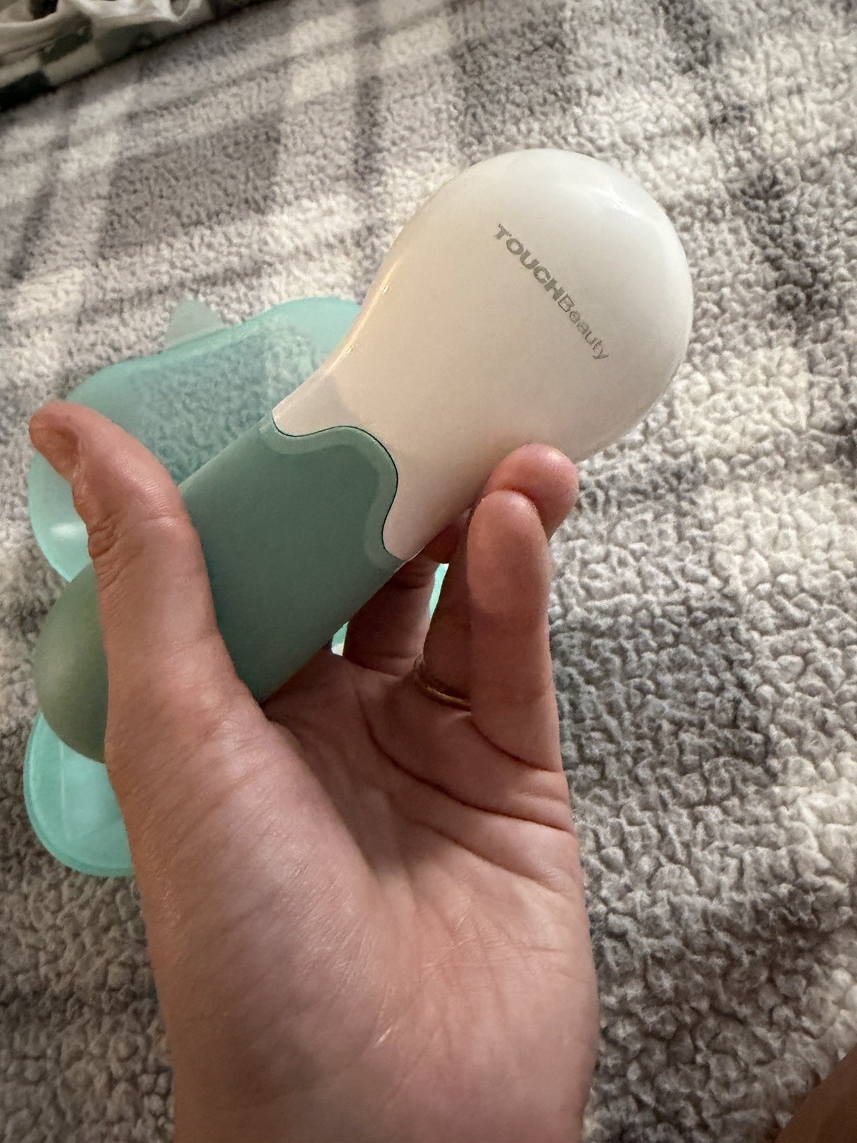 TOUCHBeauty Electric Facial Cleansing Brush 3 Heads Case 2-Speed TB-14838