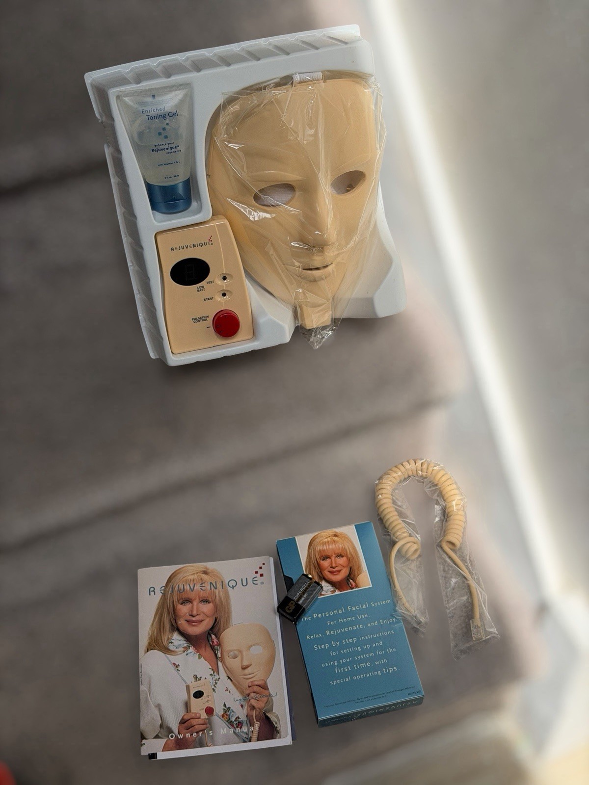 NEW Vintage 1999 Rejuvenique Facial Toning System Complete Kit Linda Evans NOS