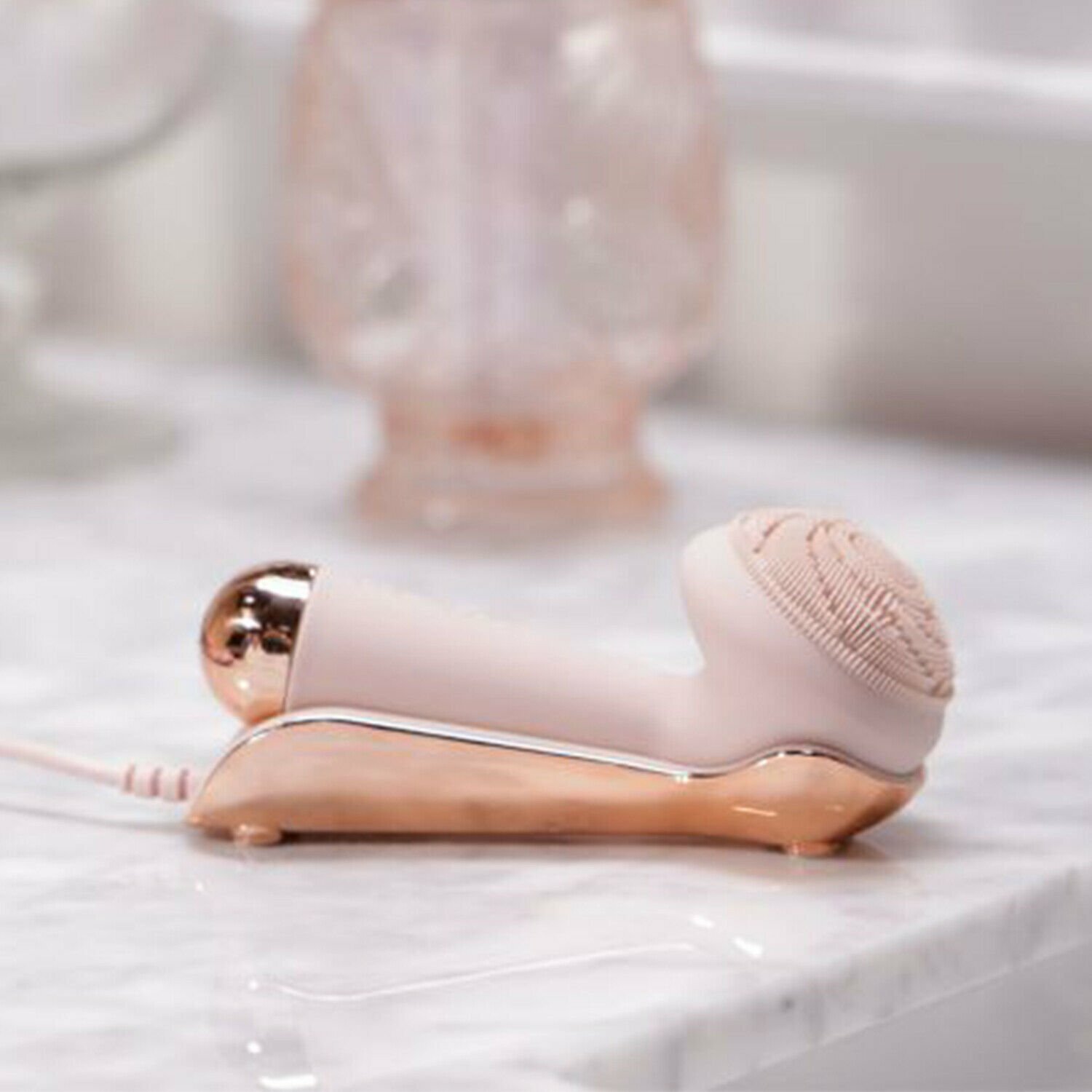 Ultimate Silicone Face Scrubber and Cleanser with Charging Cradle – Rose Gold