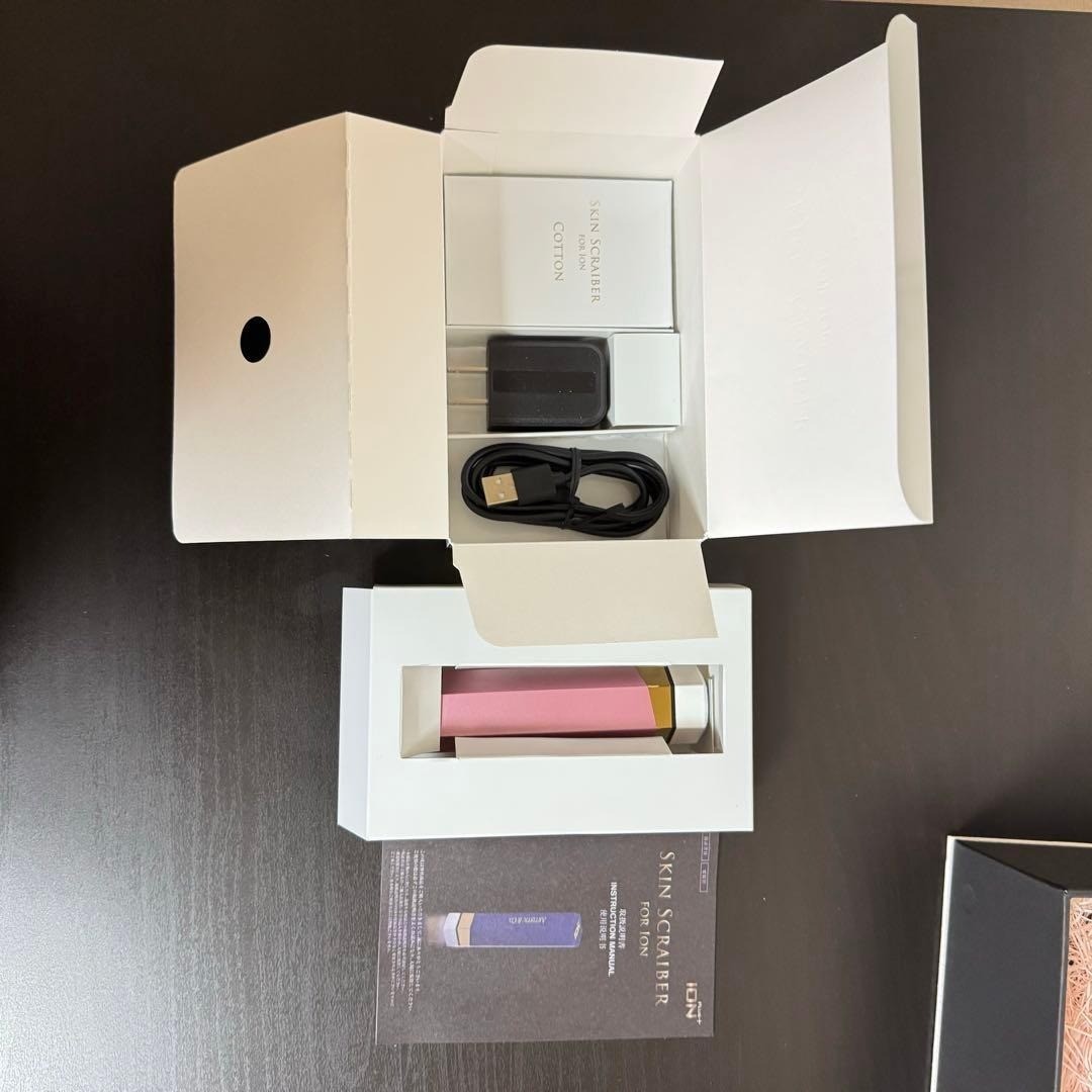 ARTISTIC & CO. SKIN SCRABLER FOR ION Pink Home Skin Care Device From Japan New