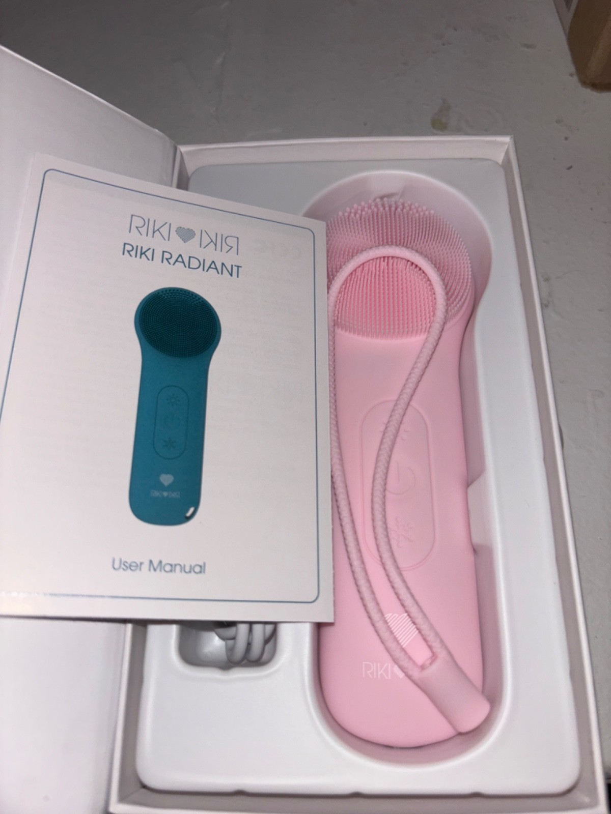 Riki Radiant Facial Cleaning Tool