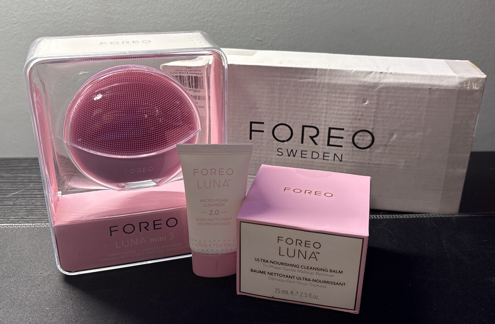 FOREO LUNA Mini 3 Bundle -Micro-Foam Cleanser 2.0 + LUNA Cleansing Balm