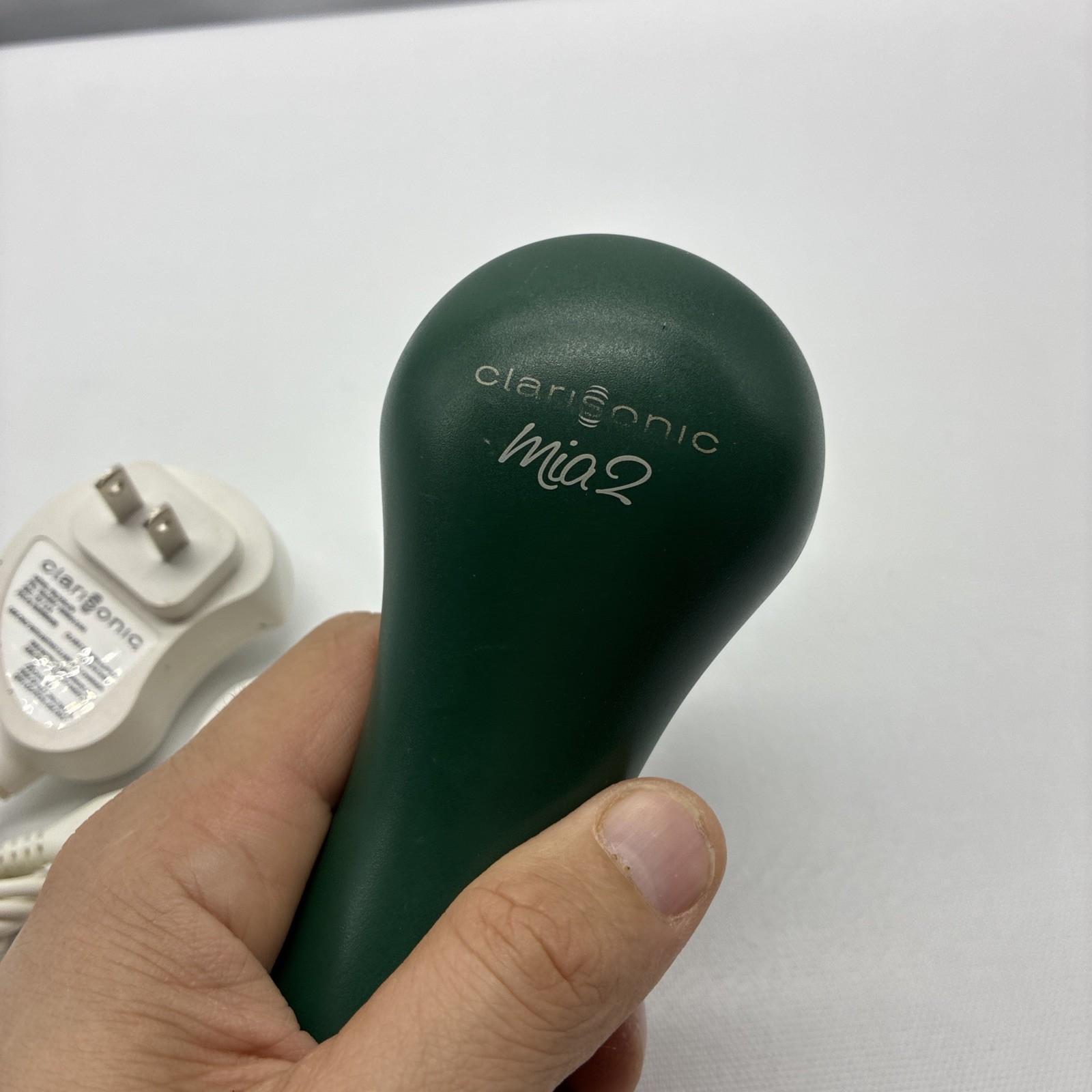 Clarisonic Mia 2 Skin Cleansing Exfoliating Used w/ Charger -Tested-GREEN