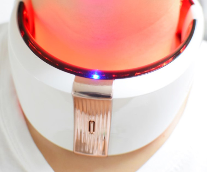 Cellreturn Premium LED Neck Care Beauty Device Neckle Ray Plus -Fedex
