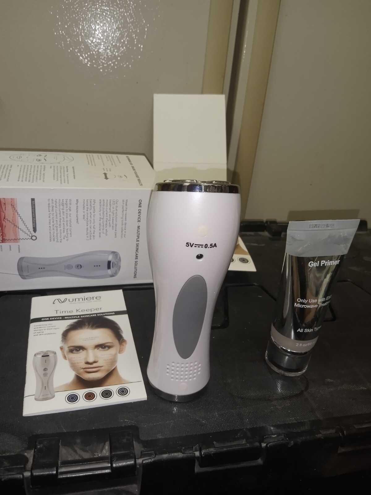 Time Keeper LED Light Skin Therapy Device – The Fountain of Youth – Used Once