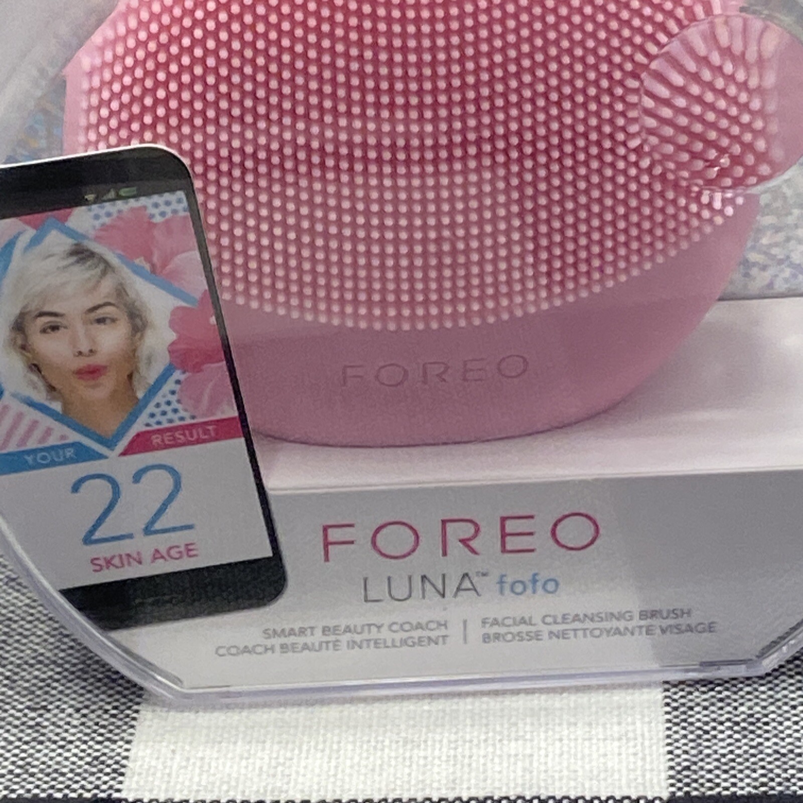 FOREO Luna Fofo Smart Silcon Massager/Cleanser Facial Device Pearl Pink Beauty