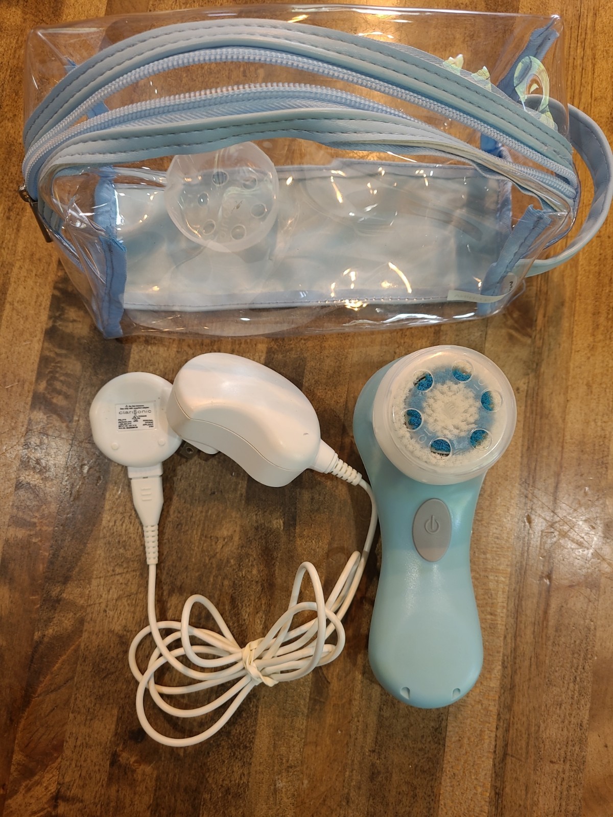 Clarisonic Mia Facial Cleanser with Charger Great condition