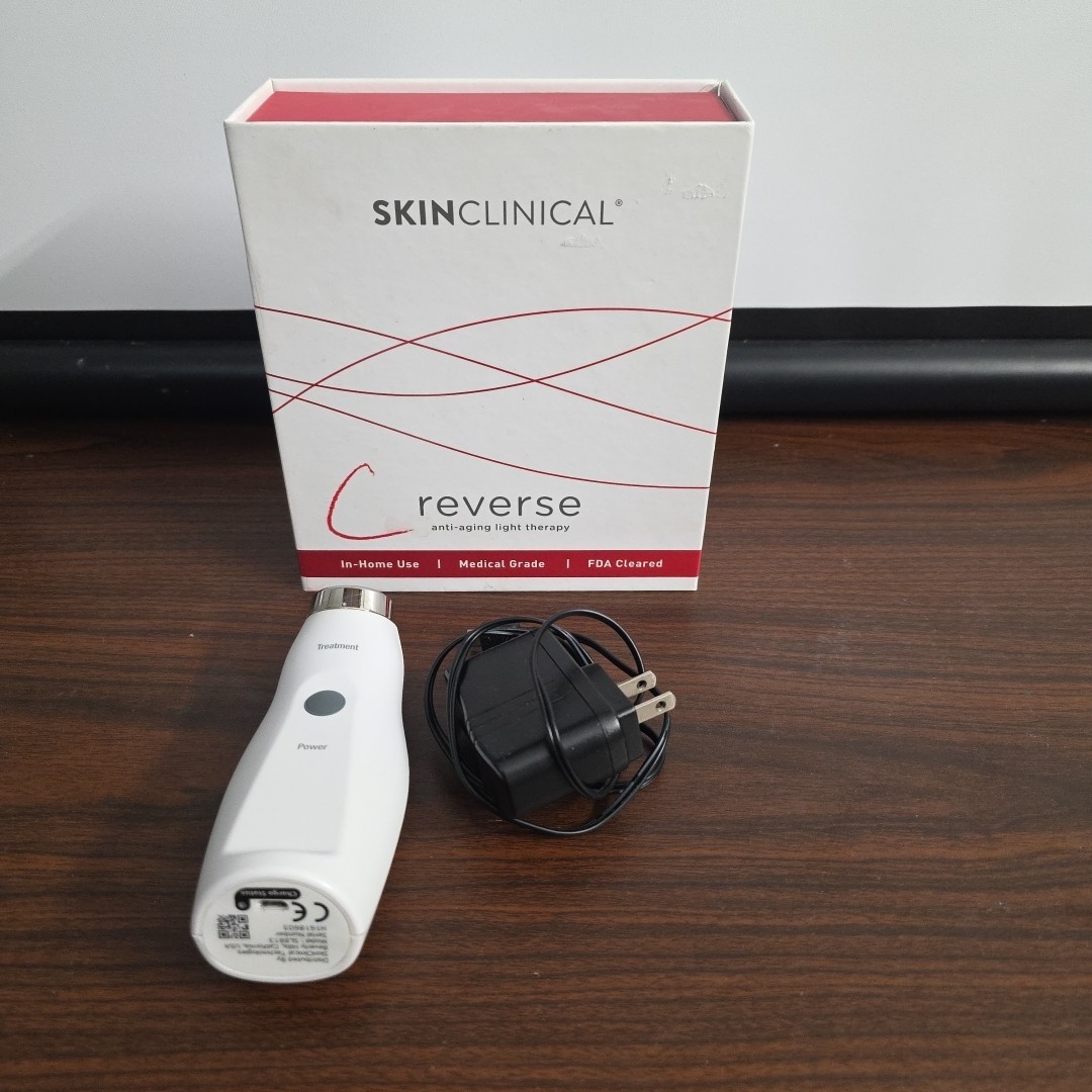 Reverse Skin Clinical LED hand held facial device A