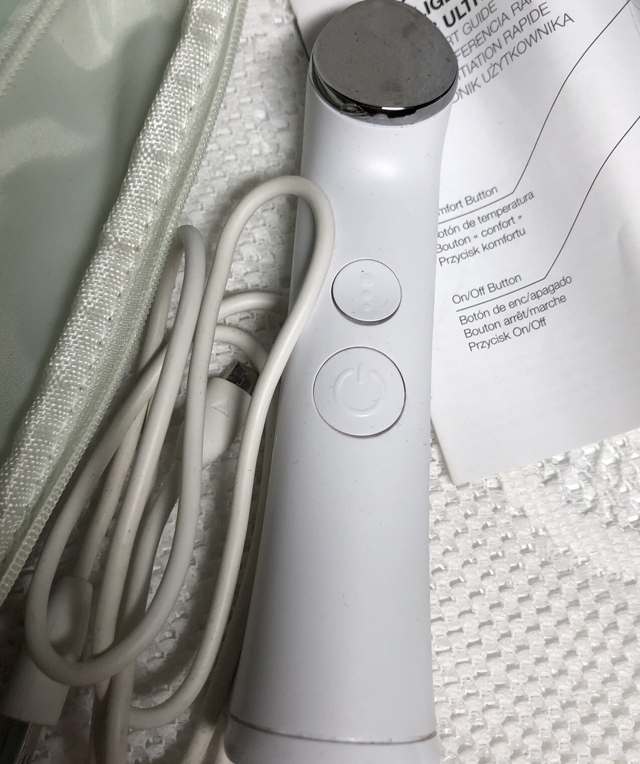 Arbonne Intelligence Genius Ultra – Face Decollete Device with Bag