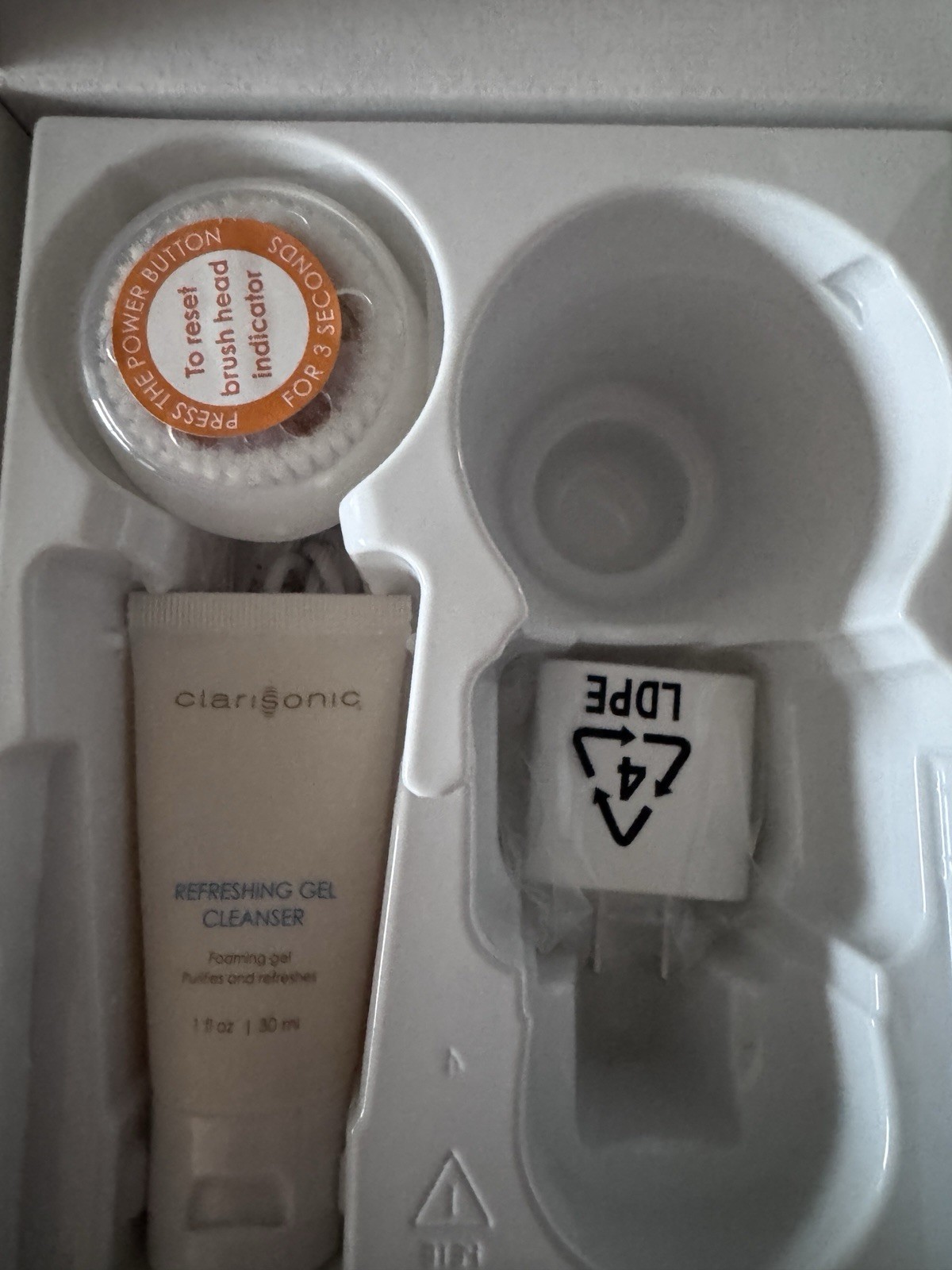 NEW Clarisonic Mia 2 Sonic Facial Skin Cleansing Brush System 2 Speed (Lavender)