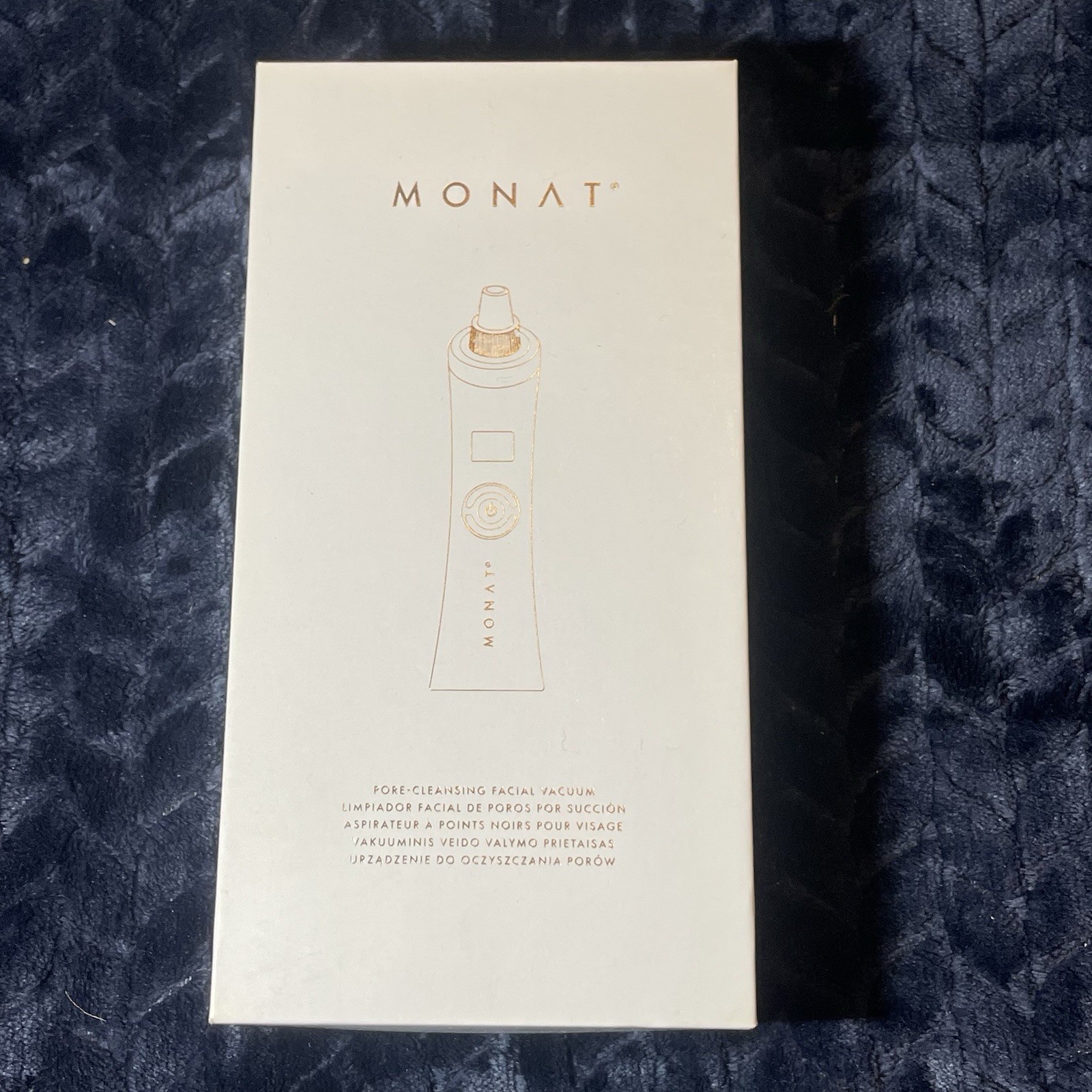Monat Pore-Cleansing Rechargeable Facial Vacuum with 4 heads NEW in Box