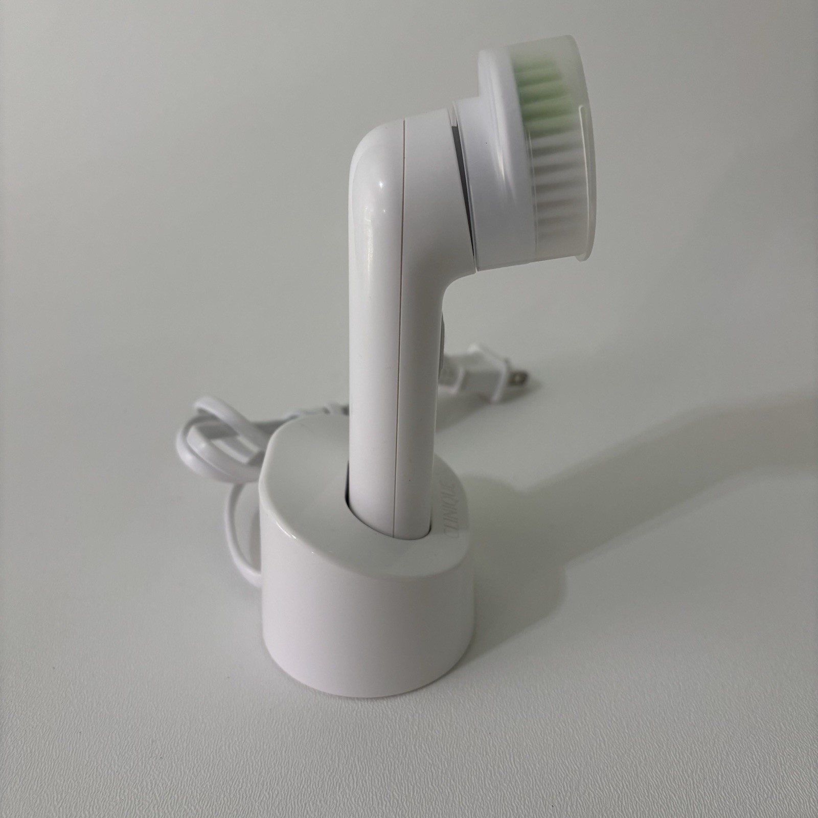 Clinique Sonic System Purifying Cleansing Facial Brush MODEL Z75Y – Open Box