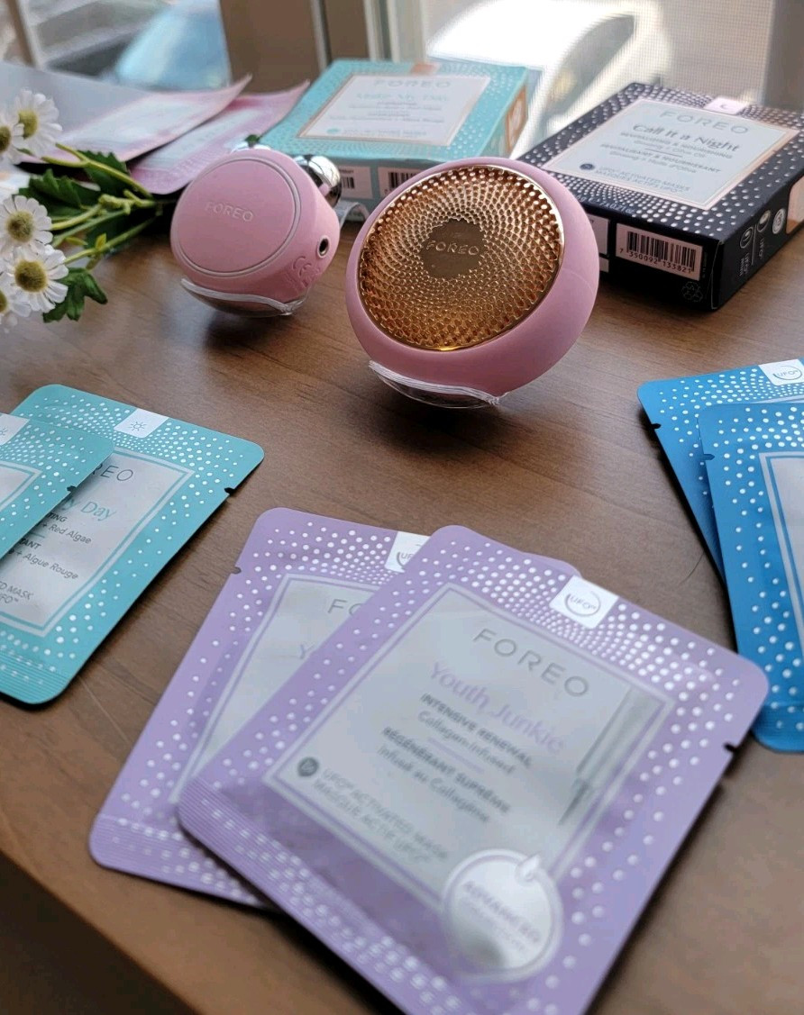 FOREO UFO 2 + Bear Mini Bundle (with+ All Types of Facemasks, 4each) PLS READ**