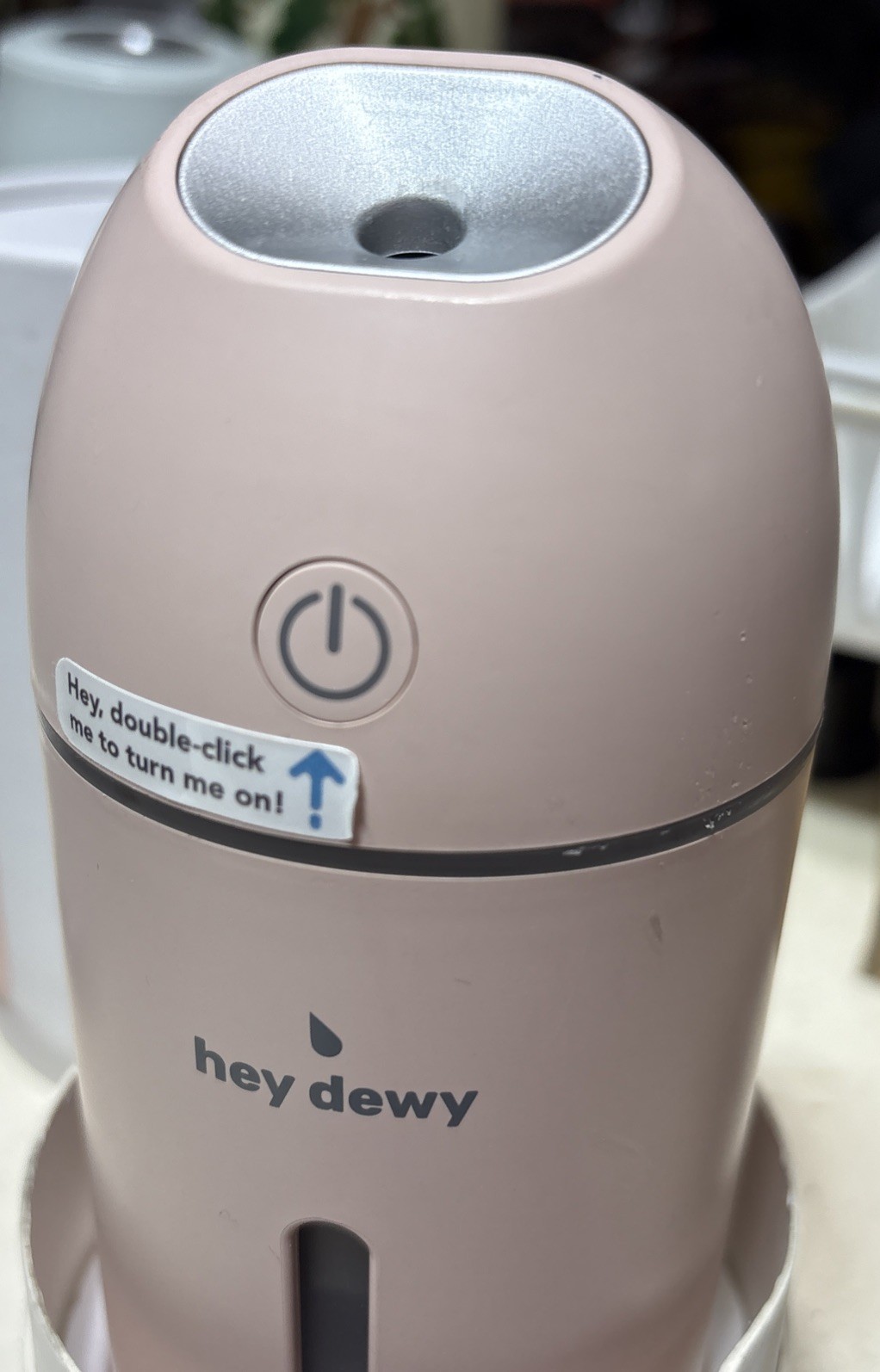 Hey Dewy Wireless Portable Facial Humidifier in Blush Pink To Stay Cool For Summ