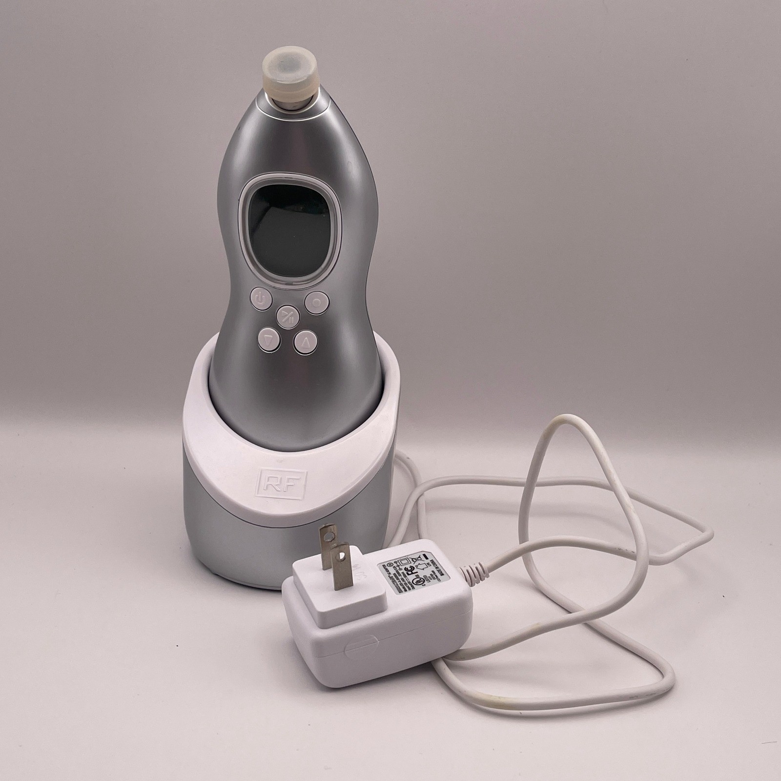 Rodan Fields Rechargeable Redine Macro Exfoliator with Charging Base and Adapter