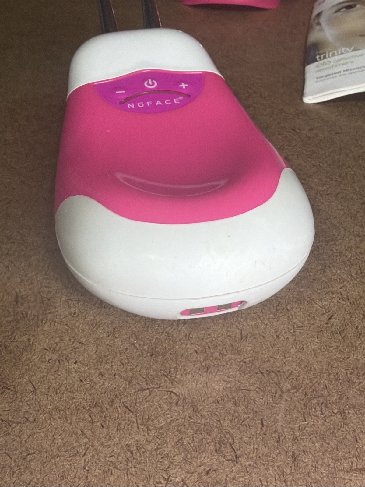 NuFACE Trinity Microcurrent Toning Device Pink w/ Eye & Lip Accessories Used!