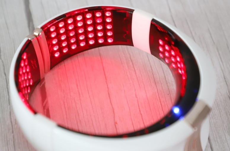 DHL Express Cellreturn/ Premium LED Neck Care Beauty Device Neckle Ray NK-M2131