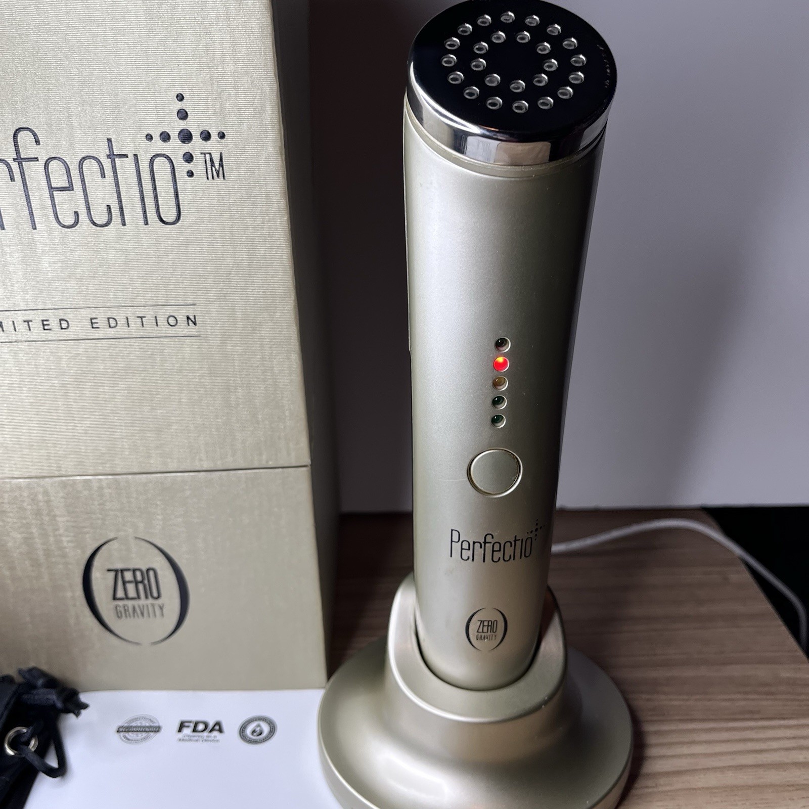 Perfectio Plus Gold Limited Edition Infra Red Light & Heat Therapy Zero Gravity