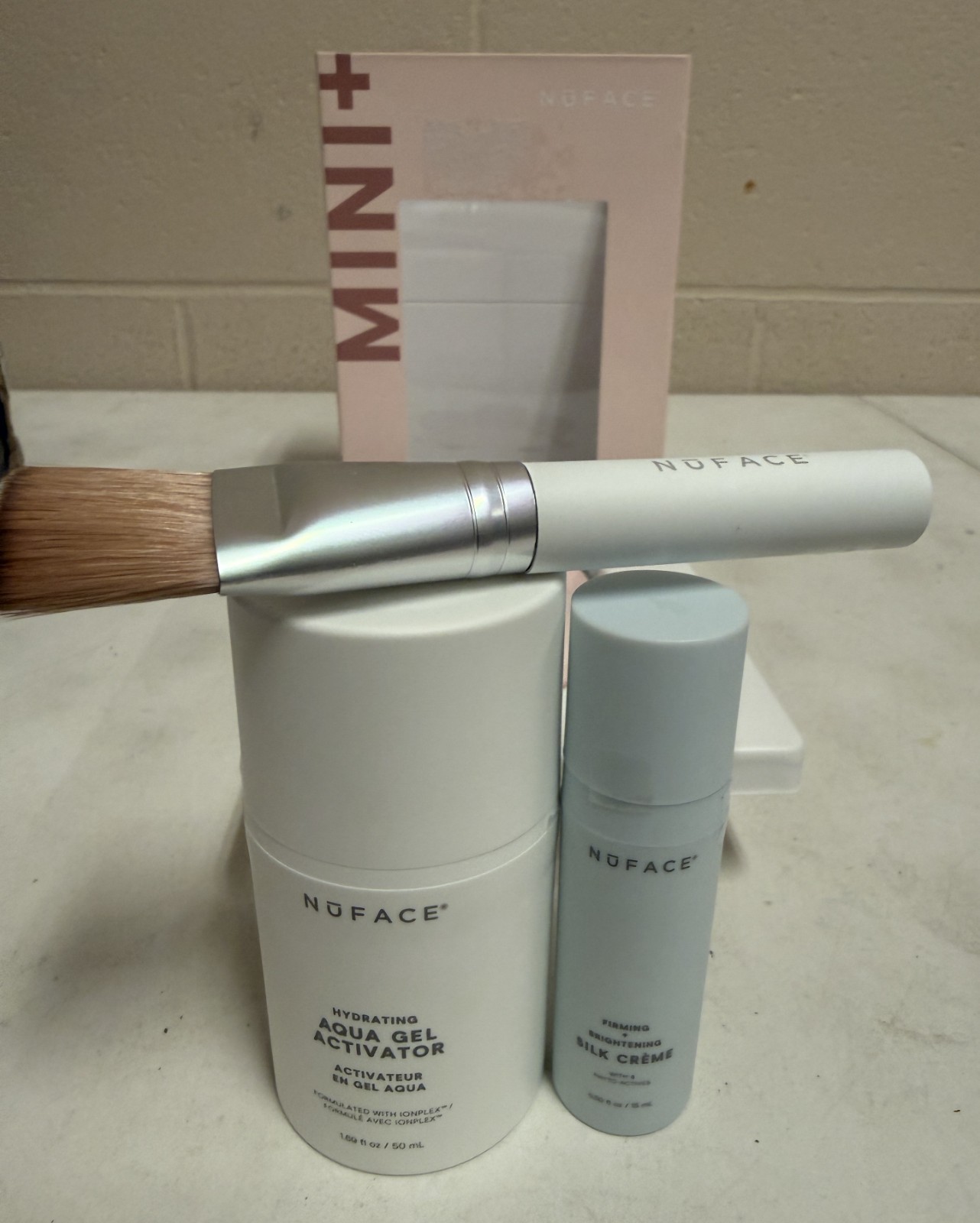 NuFACE MINI+ Microcurrent Facial Device Kit