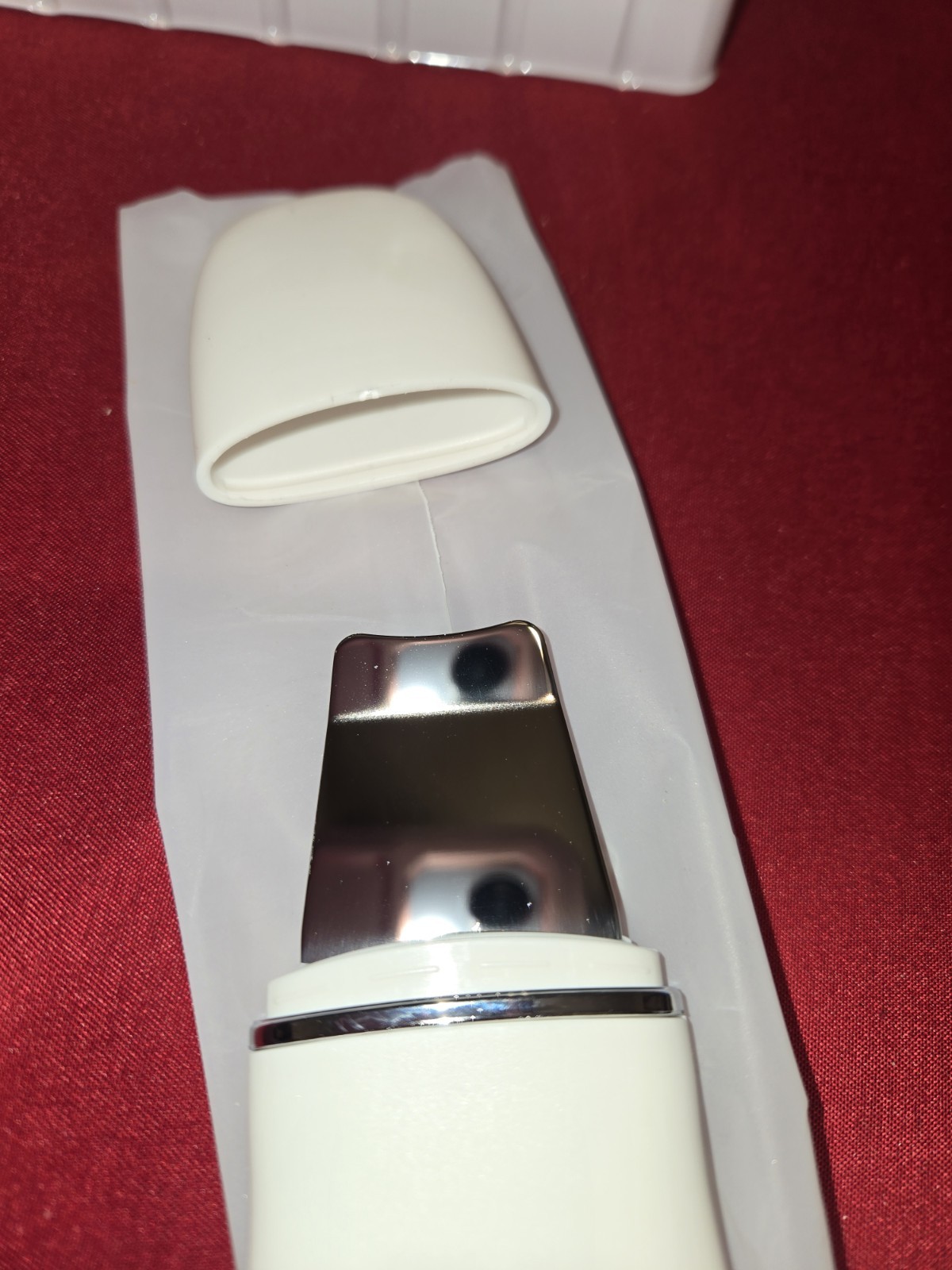 Ultrasonic Skin Cleaner Rechargeable LCD Display White Facial Device