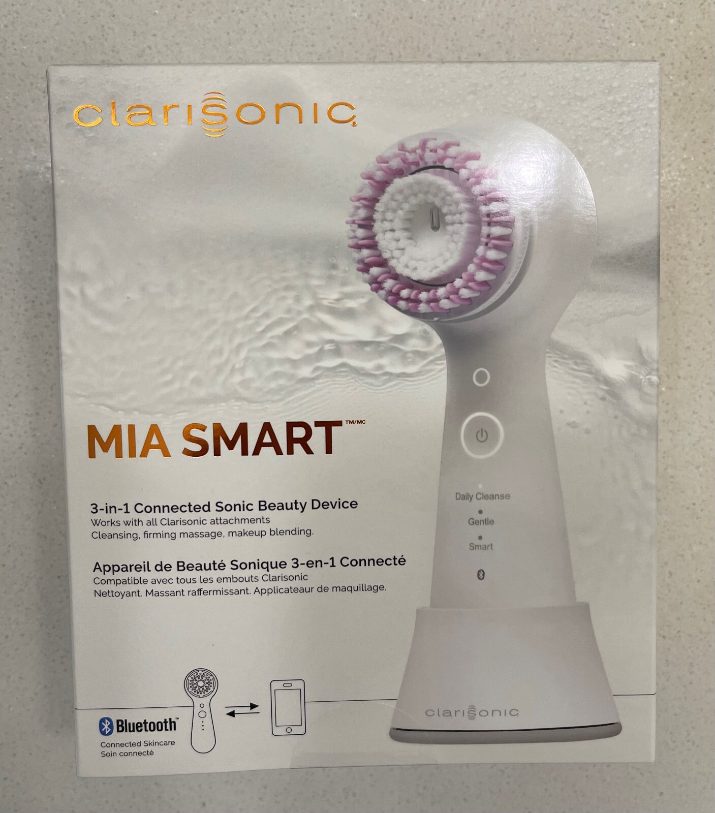 Clarisonic Mia Smart 3-in-1 App Connected Sonic Facial Cleansing Device – WHITE