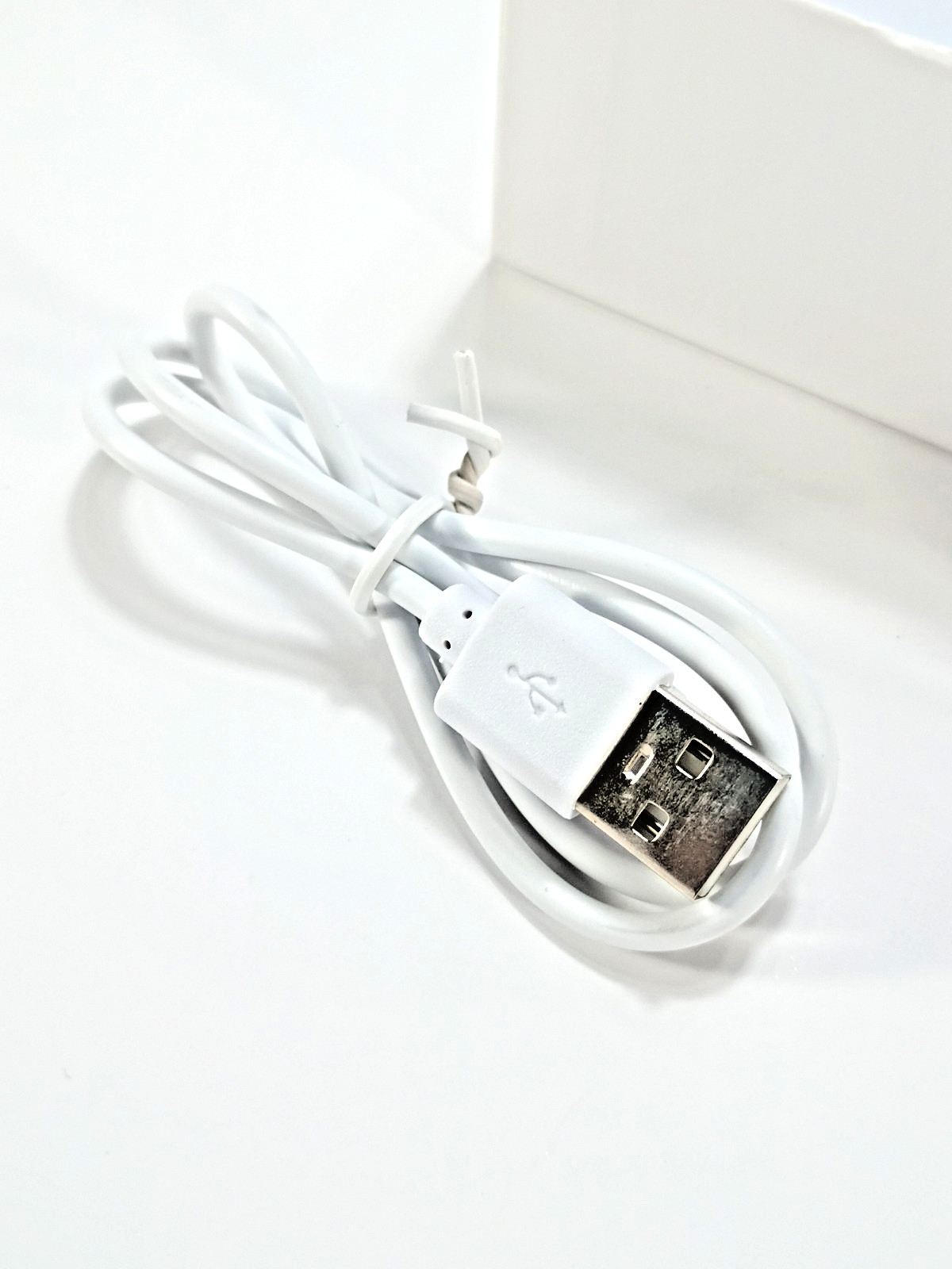 Gugug UIB Facial Skin Scrubber Cleaning Lifting Ion 4 Pad Types USB Charge Slim