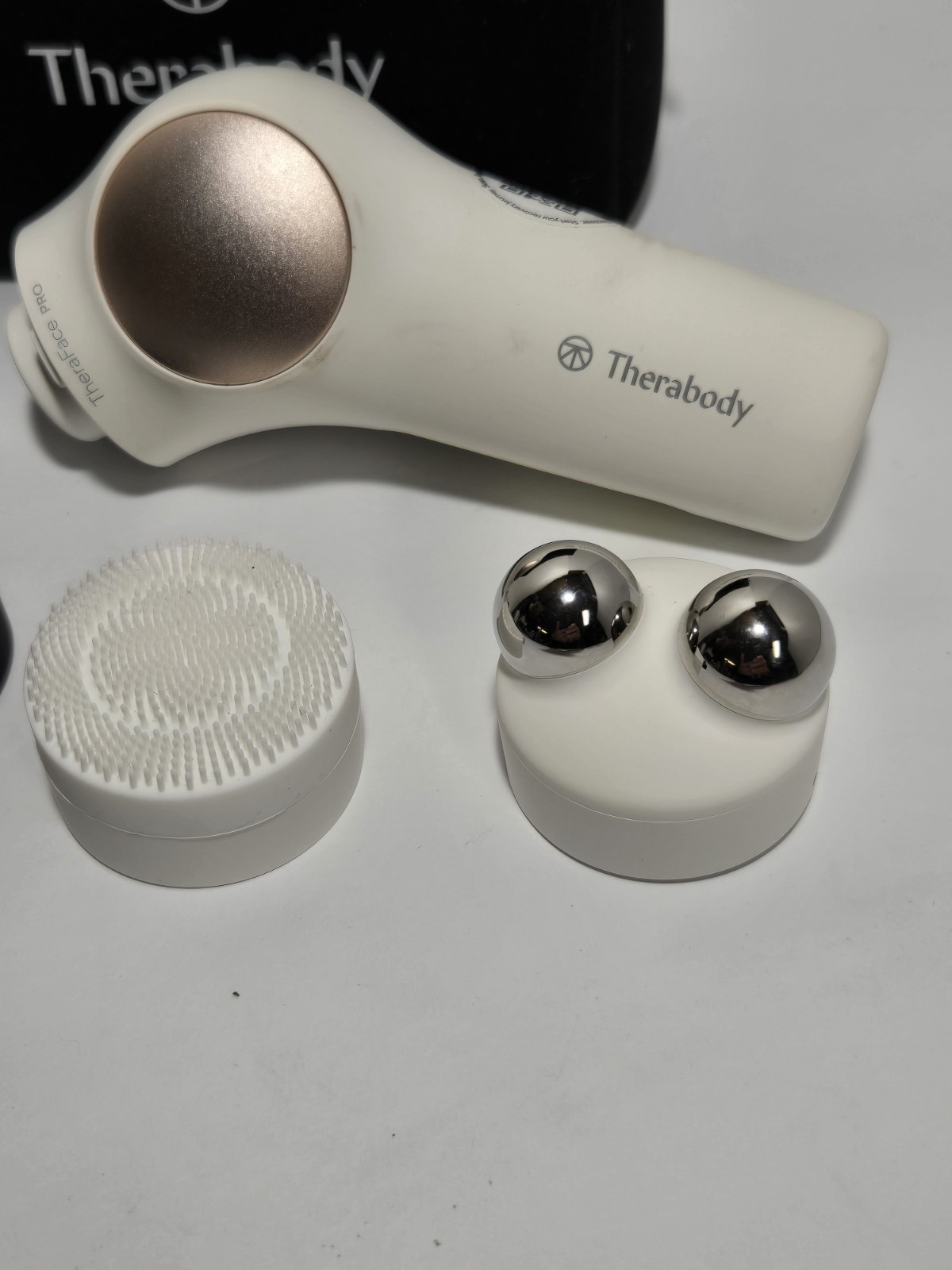 Therabody TheraFace PRO 8 in 1 Facial Health Device Microcurrent LED Anti Aging
