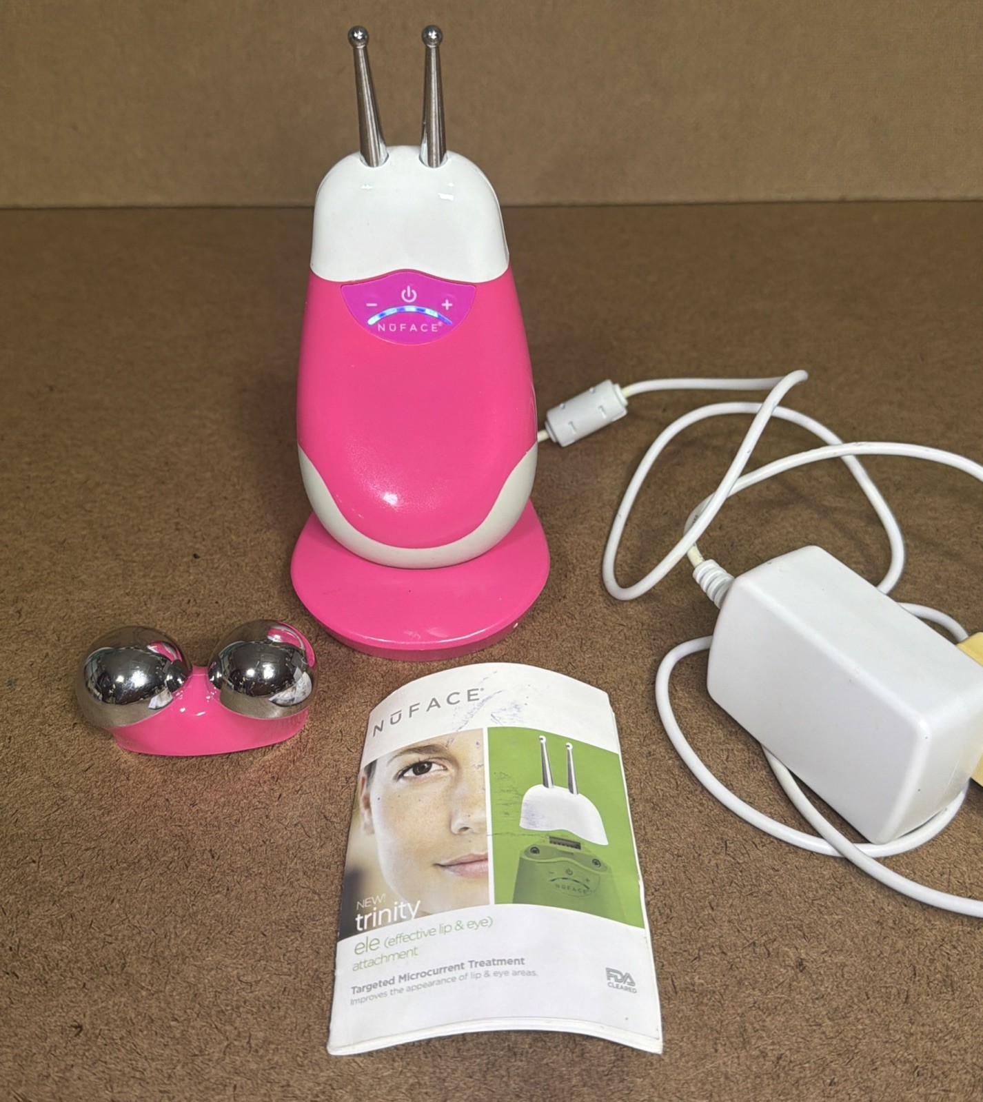 NuFACE Trinity Microcurrent Toning Device Pink w/ Eye & Lip Accessories Used!