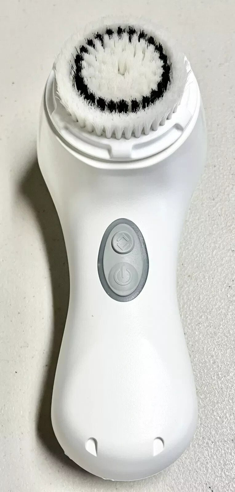 Clarisonic MIA 2 Sonic Facial Brush w/ Charger & Travel Case White