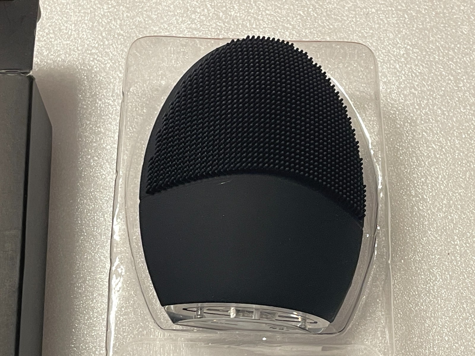 New MAC Cosmetics Rechargeable Silicone Deep Cleansing Brush Exfoliate Skin