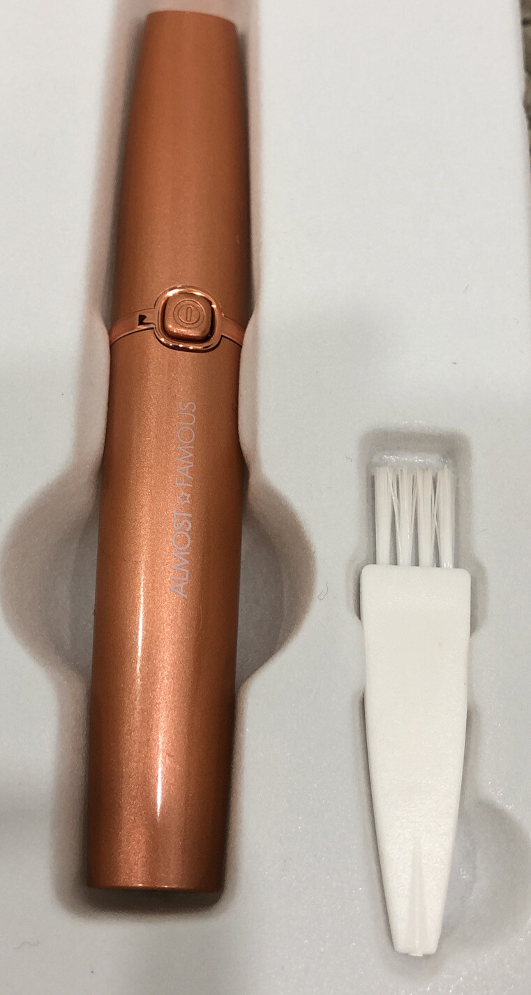 Almost Famous Perfect Precision Brow Shavers with LED Light Rose Gold
