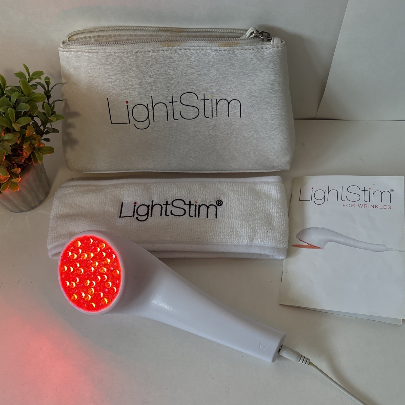 LightStim for Wrinkles LED Light Therapy Device Red Infrared Anti-Aging Skincare