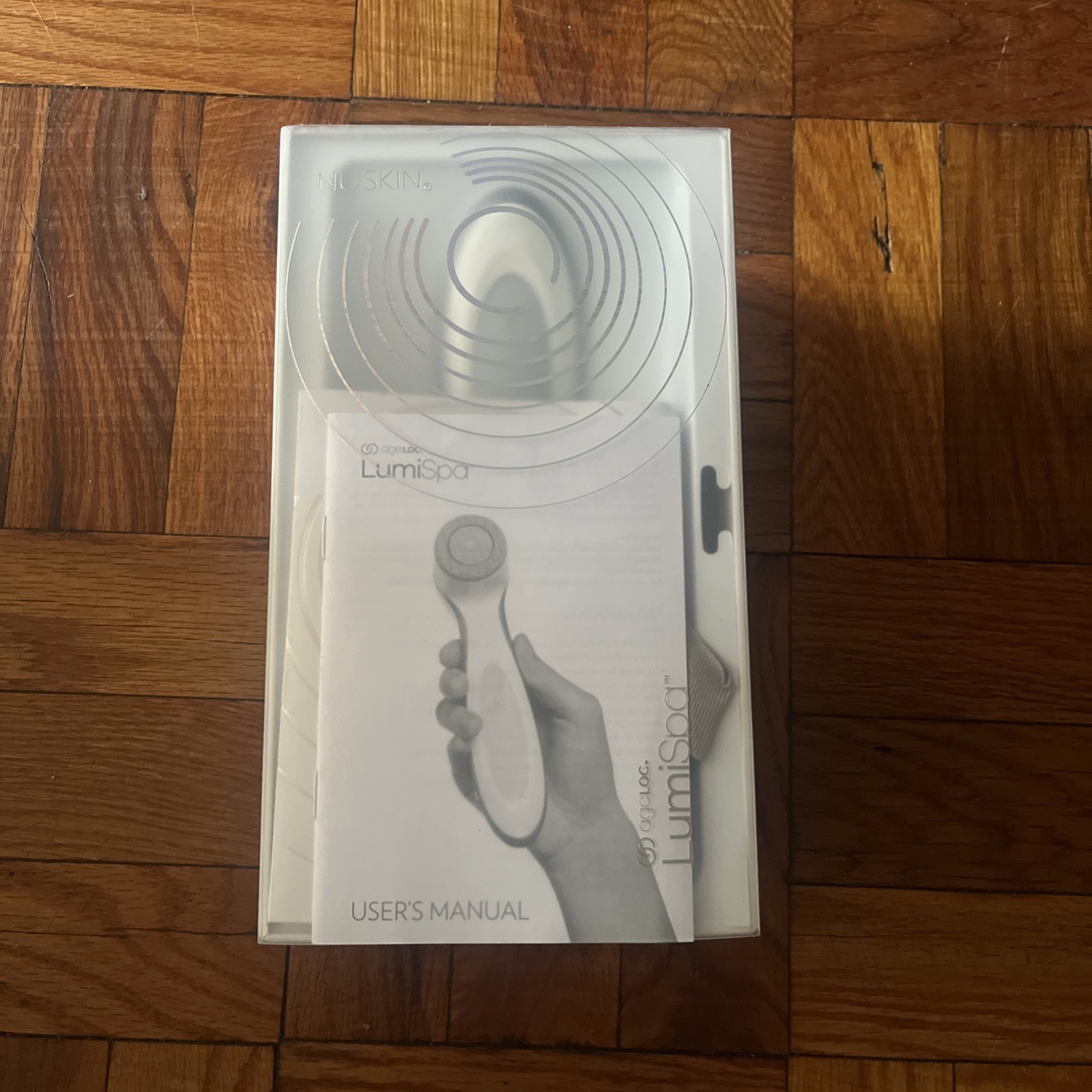 Nu Skin ageLOC LumiSpa Facial Cleansing Device & Charging Base