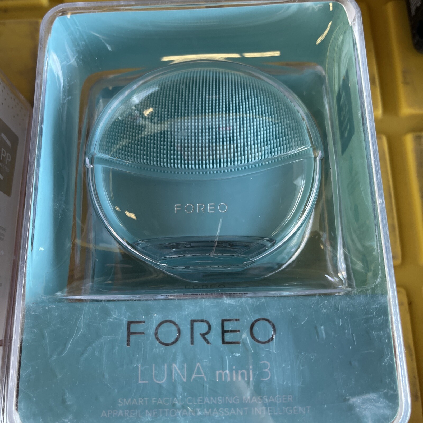 FOREO LUNA mini 3 Facial Massager – Green (F9151)
