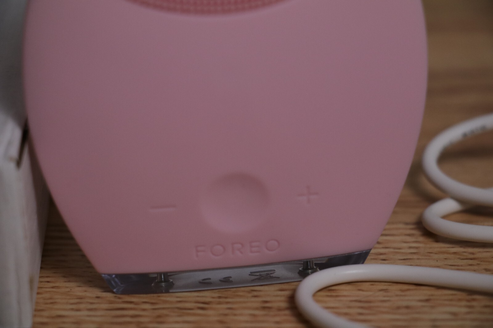 NEW FOREO Luna 2 Facial Cleansing Device for Sensitive Skin – Electric Vibration