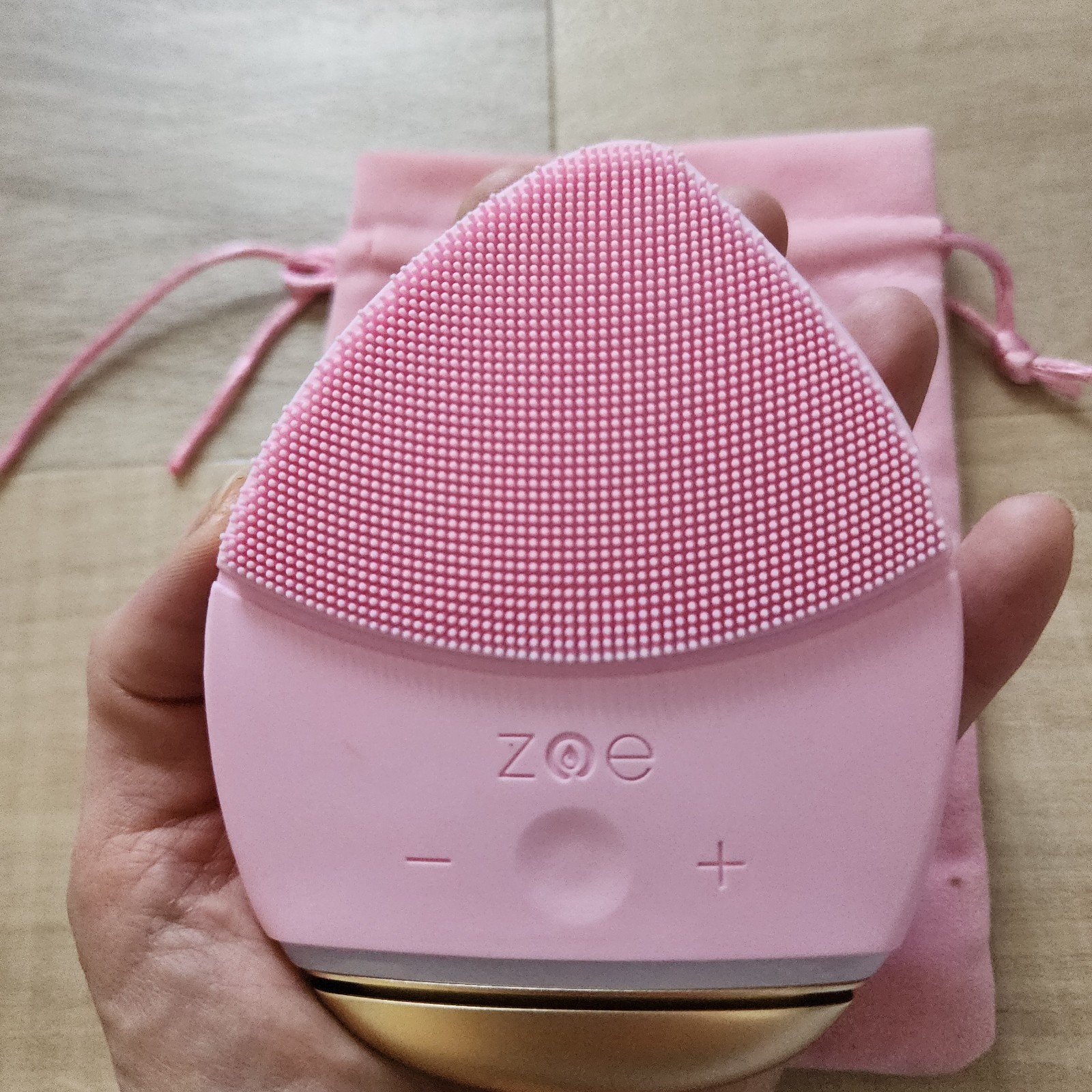 QYK Sonic Zoe Plus Wireless Silicone Electric Facial Cleansing Brush Pink/Gold