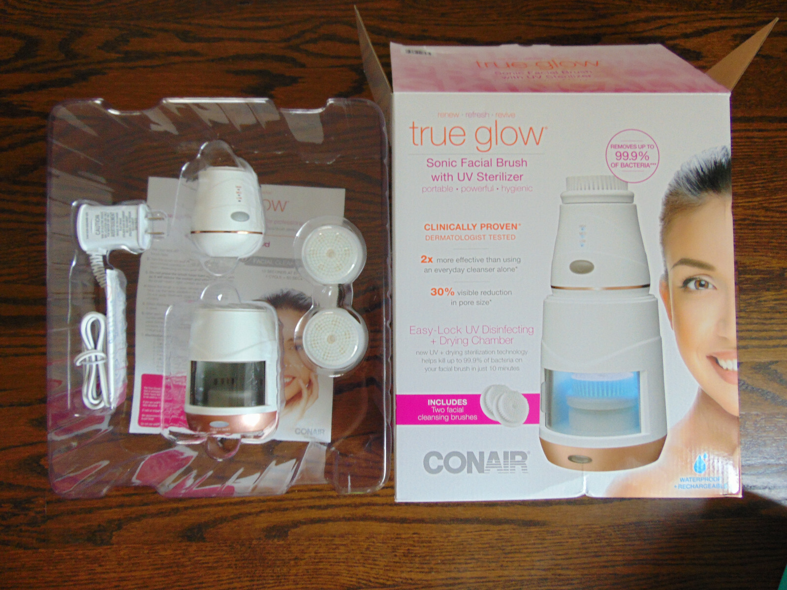 Sonic Facial Brush with UV Sterilizer & 2 Cleansing Brushes True Glow by Conair
