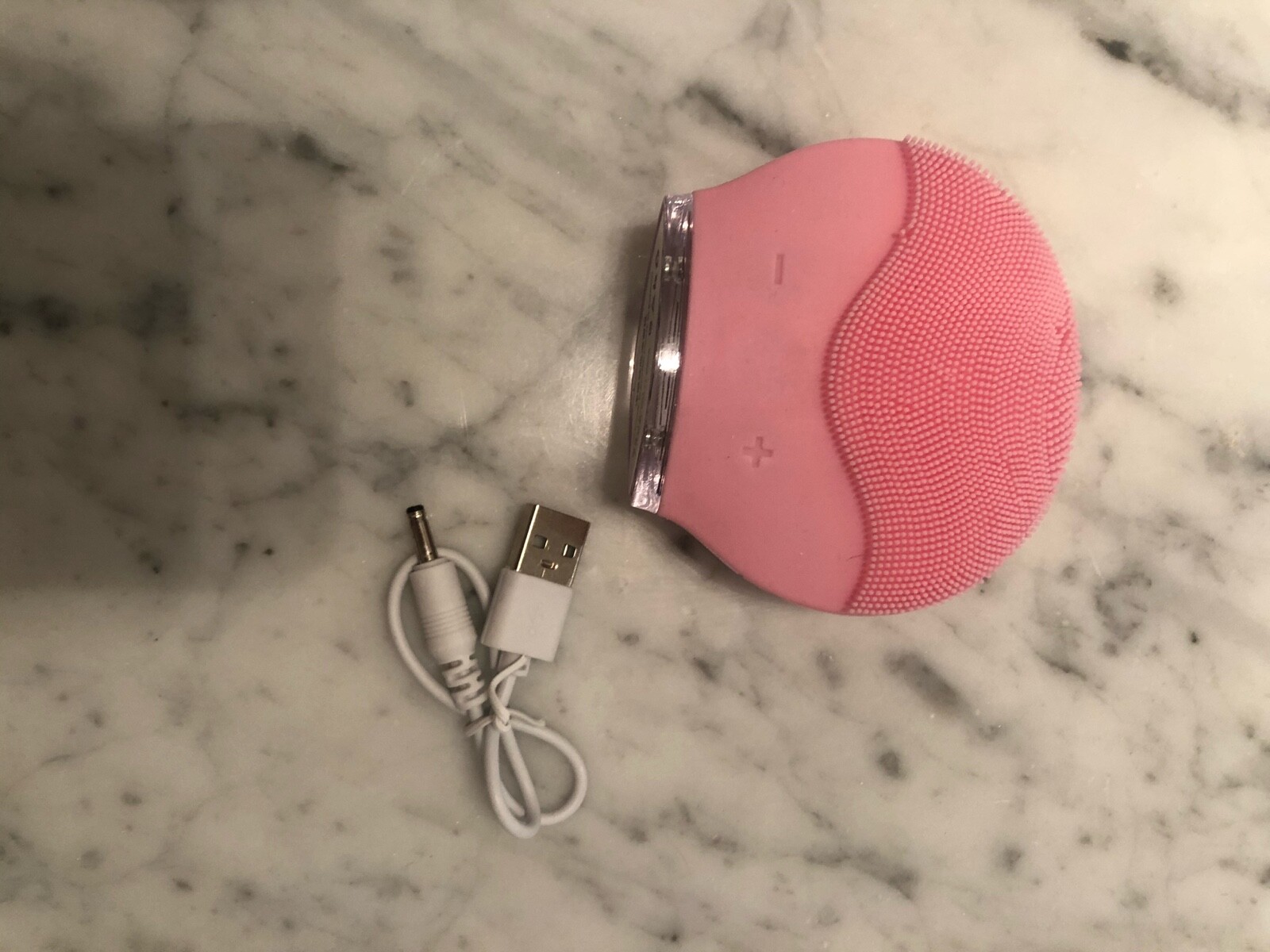 Silicone electric facial cleanser pink totally new deep clean the skin cleansing