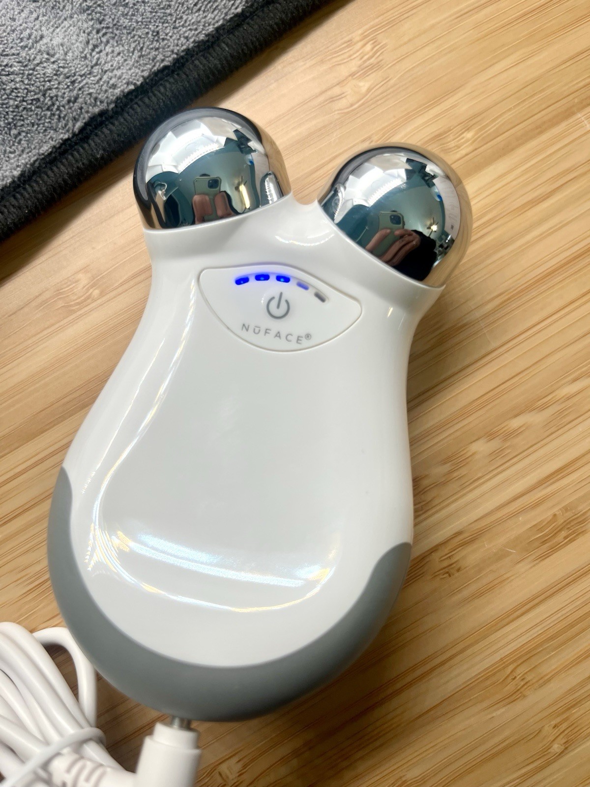 NuFACE Mini Facial Toning Device Microcurrent Face Lift Tool w/ Charger Tested