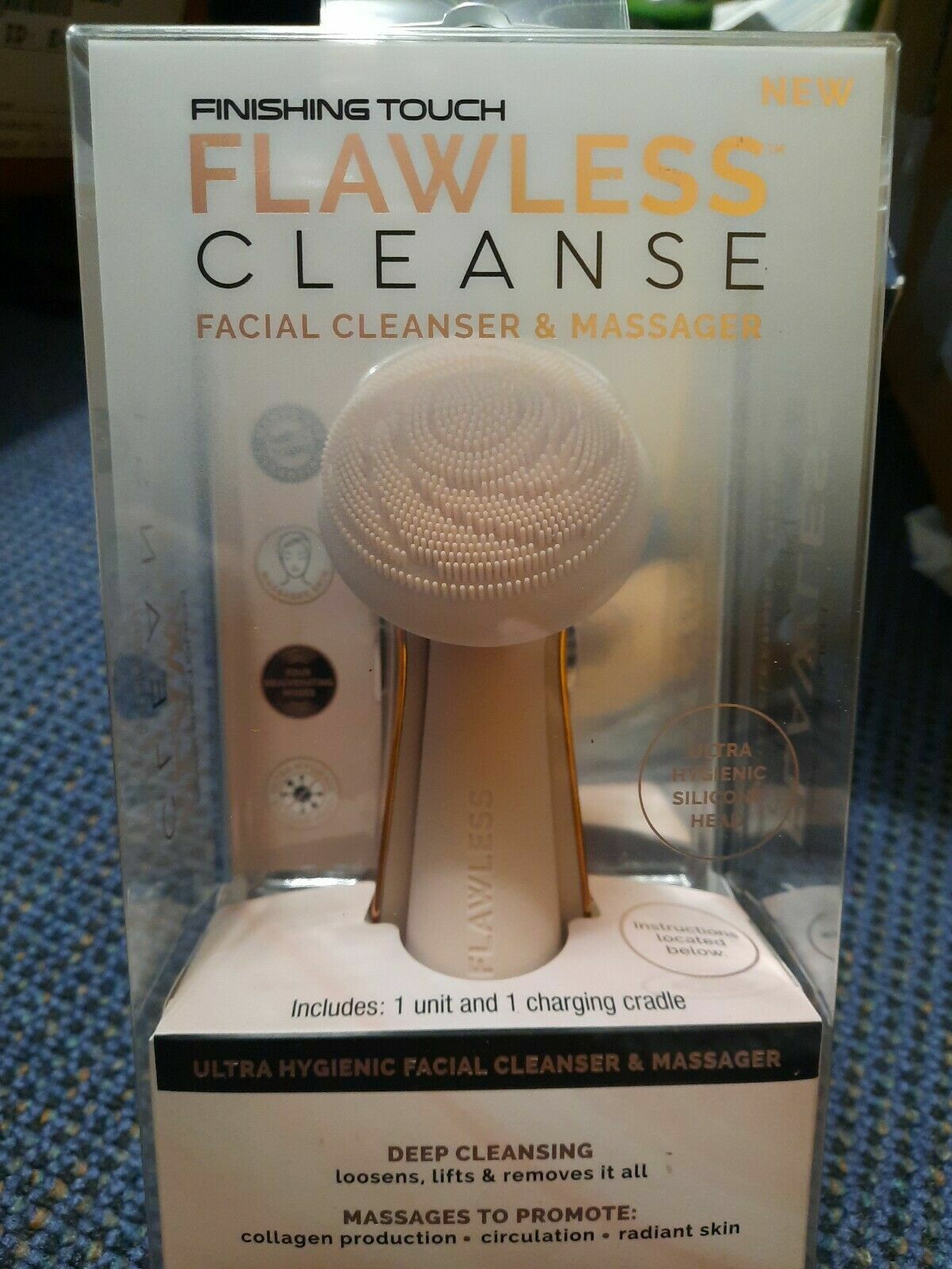Finishing Touch-FLAWLESS Cleanse Facial Brush For All Skin Types