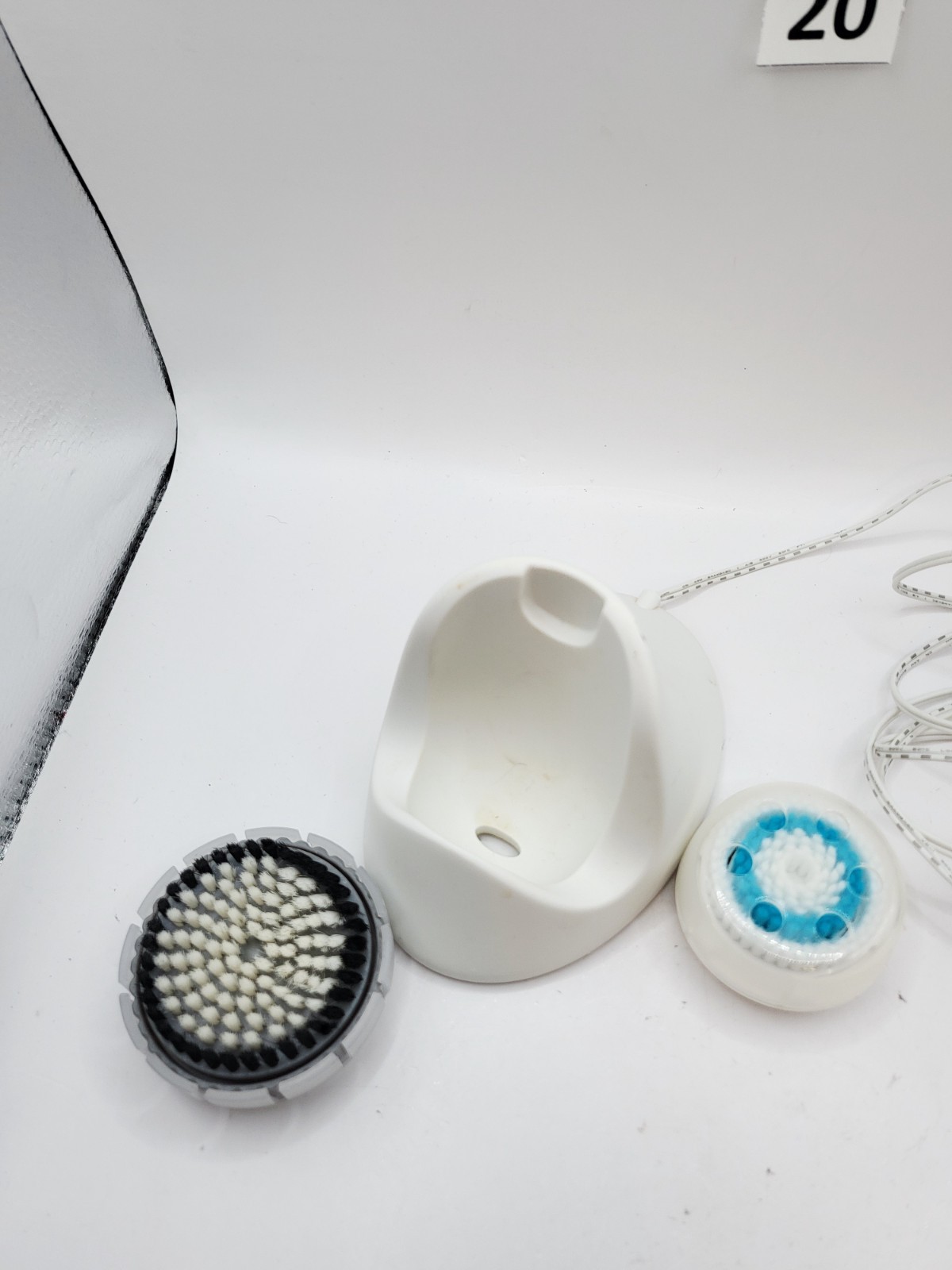 Clarisonic PLUS Charging Cradle White 27RH For Personal Hygiene HK-J102-A12