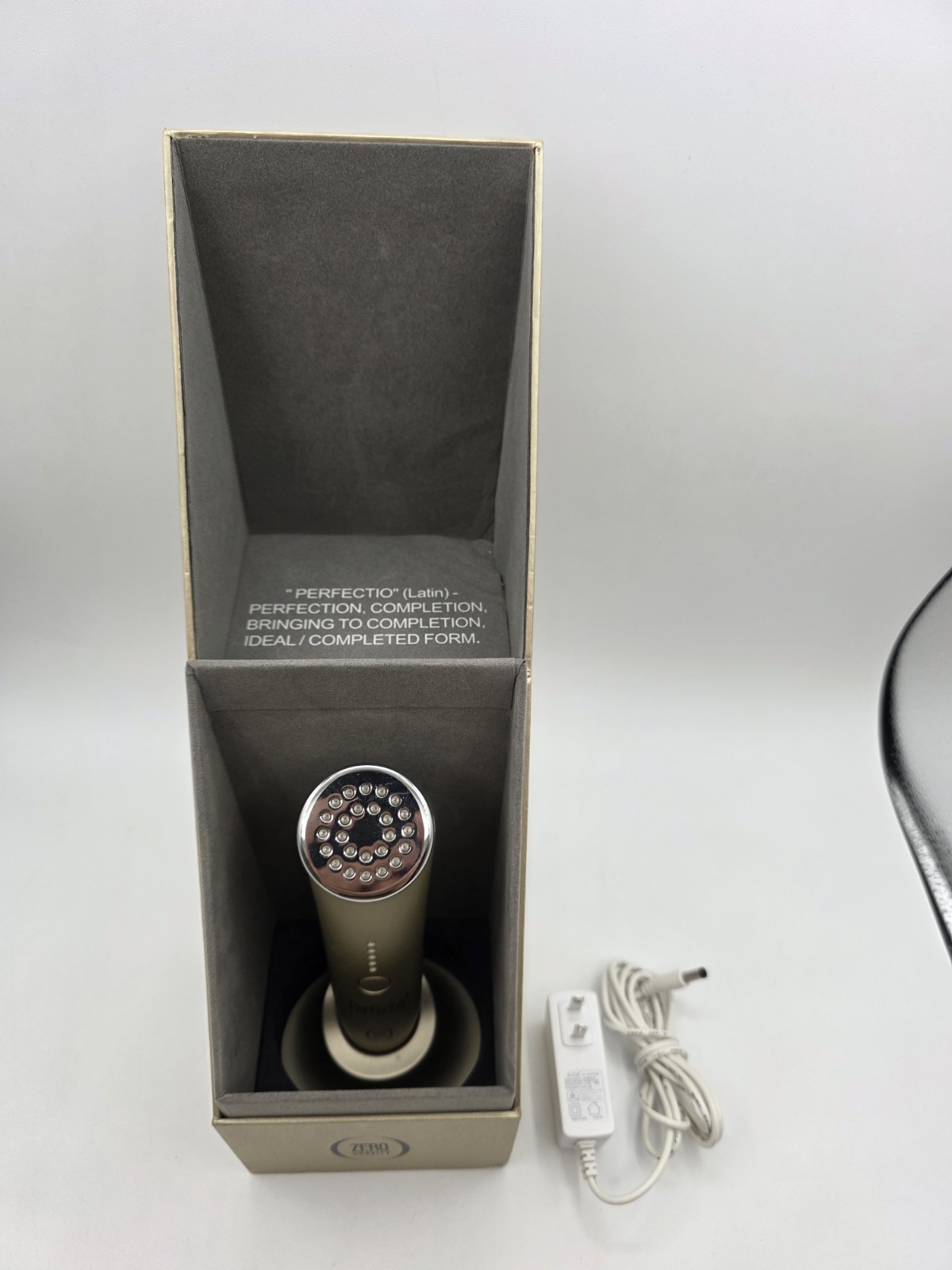 Perfectio Plus Gold Edition by Zero Gravity: Anti-Aging Skincare Light Therapy