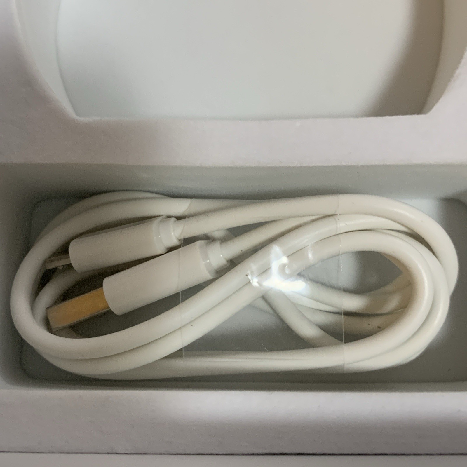 Pop Sonic Leaf Sonic Facial Cleansing Device Waterproof Silicone Yellow Open Box